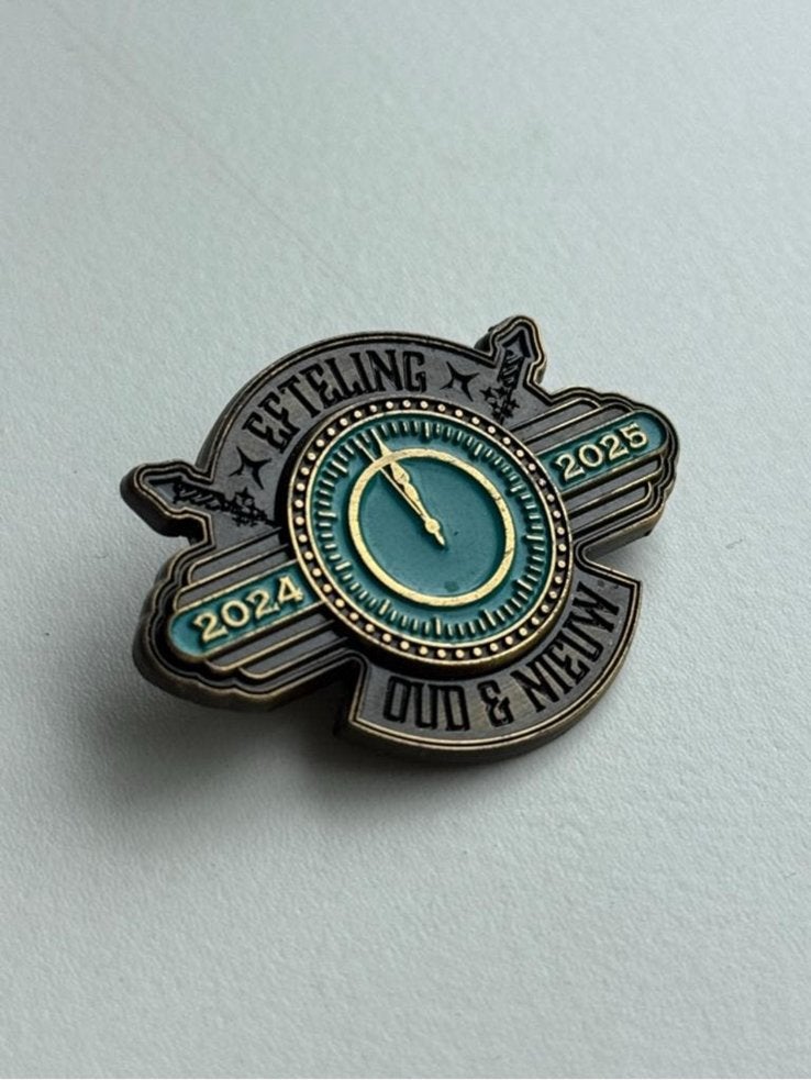 Efteling Personeelspin - Oud en Nieuw 24/25, Ophalen of Verzenden, Nieuw, Merk, Speldje of Pin