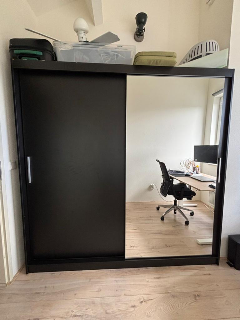 Meubella Lisbon 2 Zwarte Houten Kledingkast 200cm, Ophalen, Met deur(en), 200 cm of meer, Zo goed als nieuw