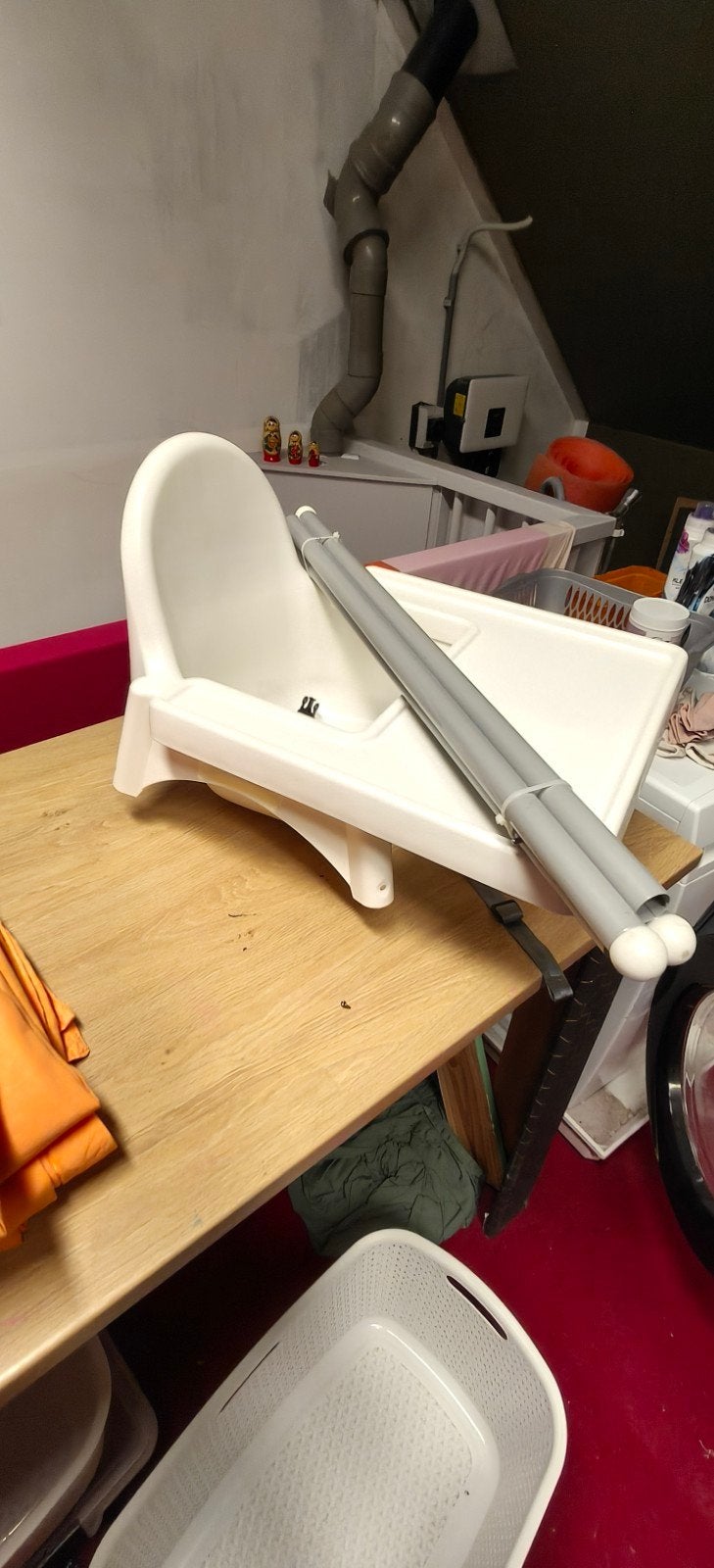 Ikea Antilop kinderstoel met poten, Ophalen of Verzenden, Zo goed als nieuw, Gordel(s)