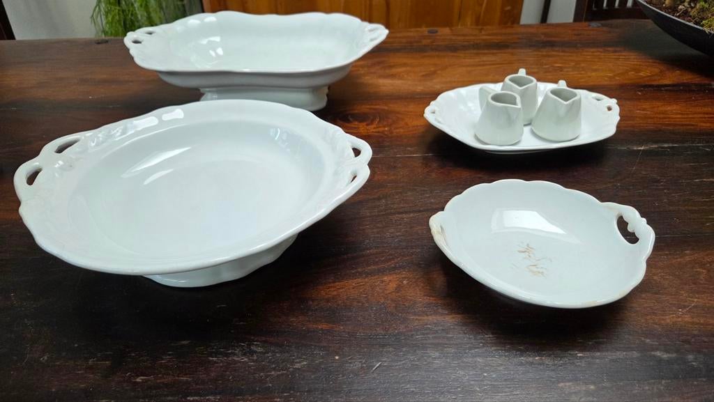 Antieke schalenset Petrus Regout Maastricht, Antiek en Kunst, Antiek | Servies los, Ophalen