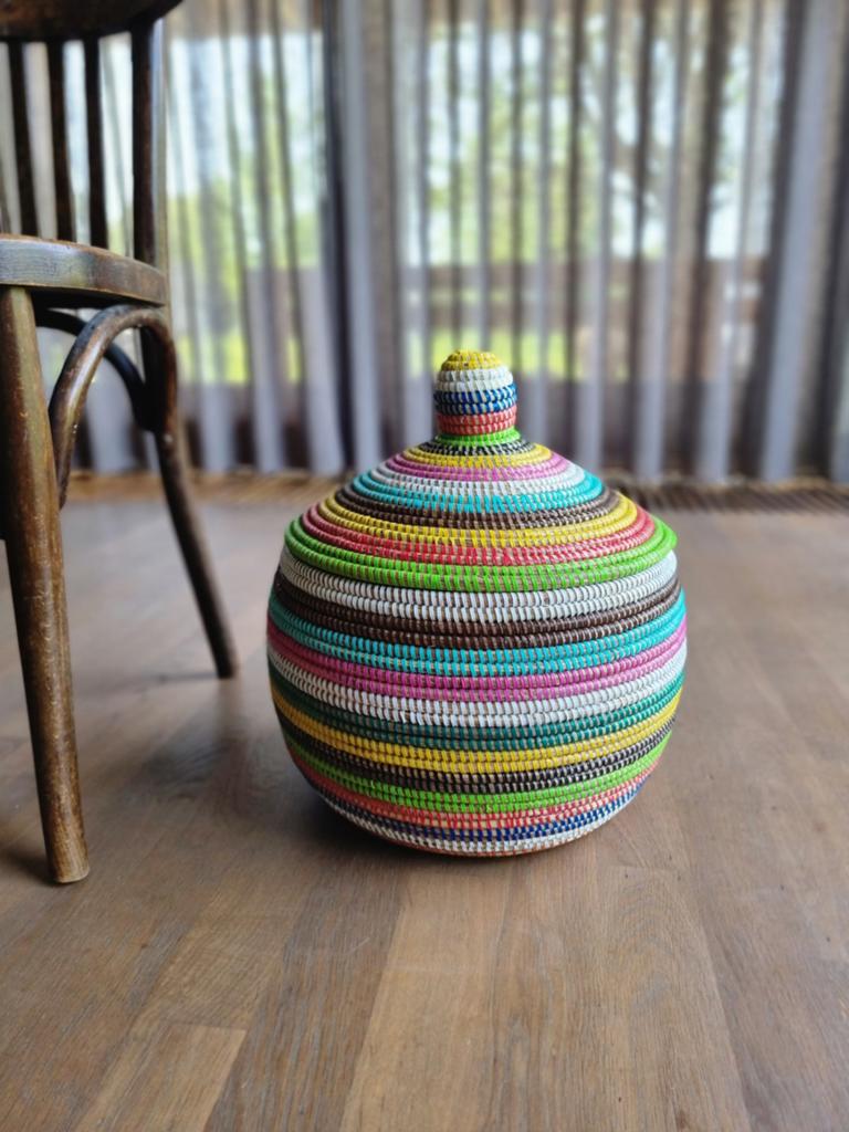 afrikaanse zeegras opbergmand tajine handgemaakt in Senegal., Ophalen of Verzenden, Rond