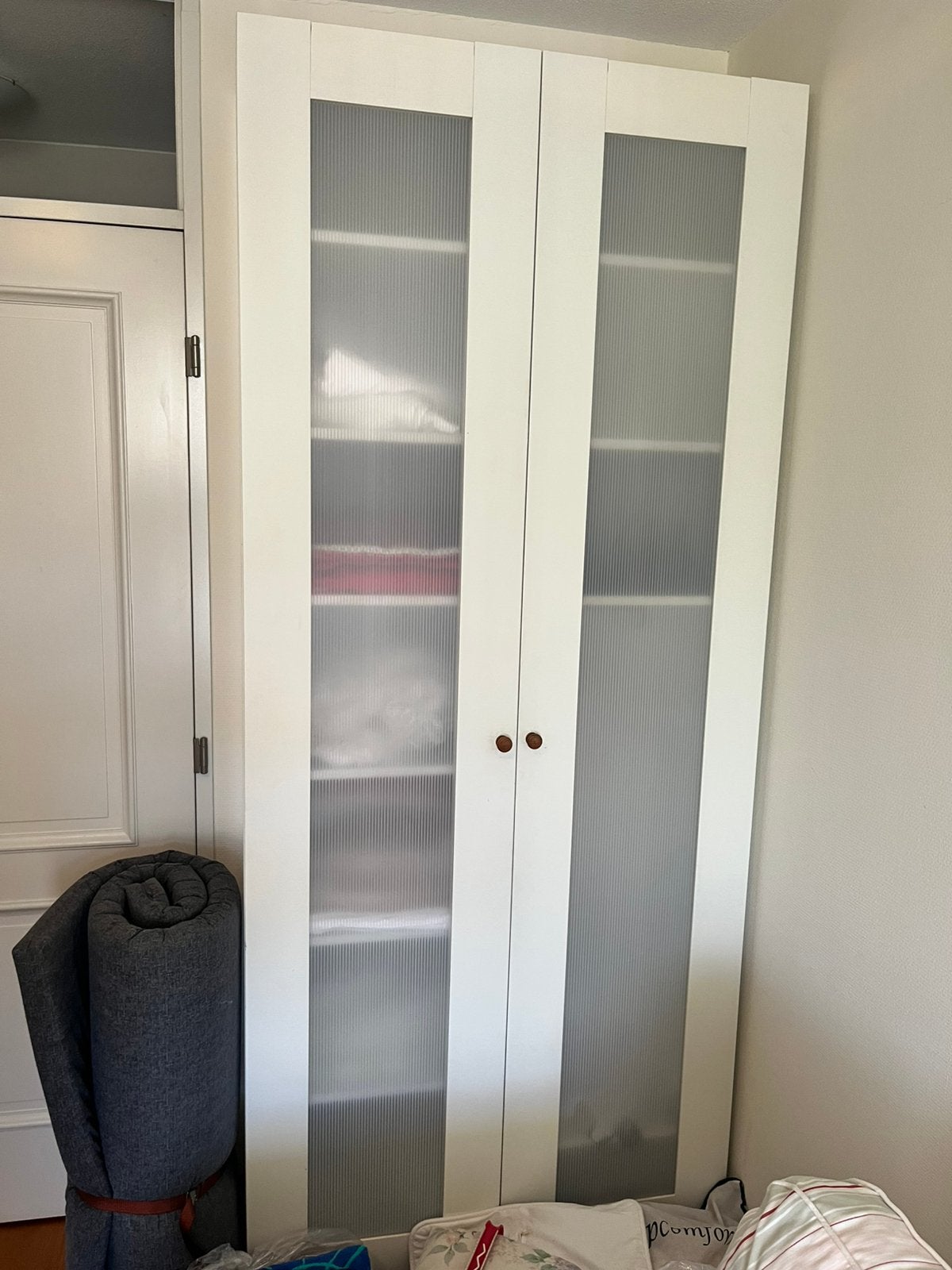 Witte hoge kledingkast, Ophalen, Met plank(en), Zo goed als nieuw, Overige houtsoorten
