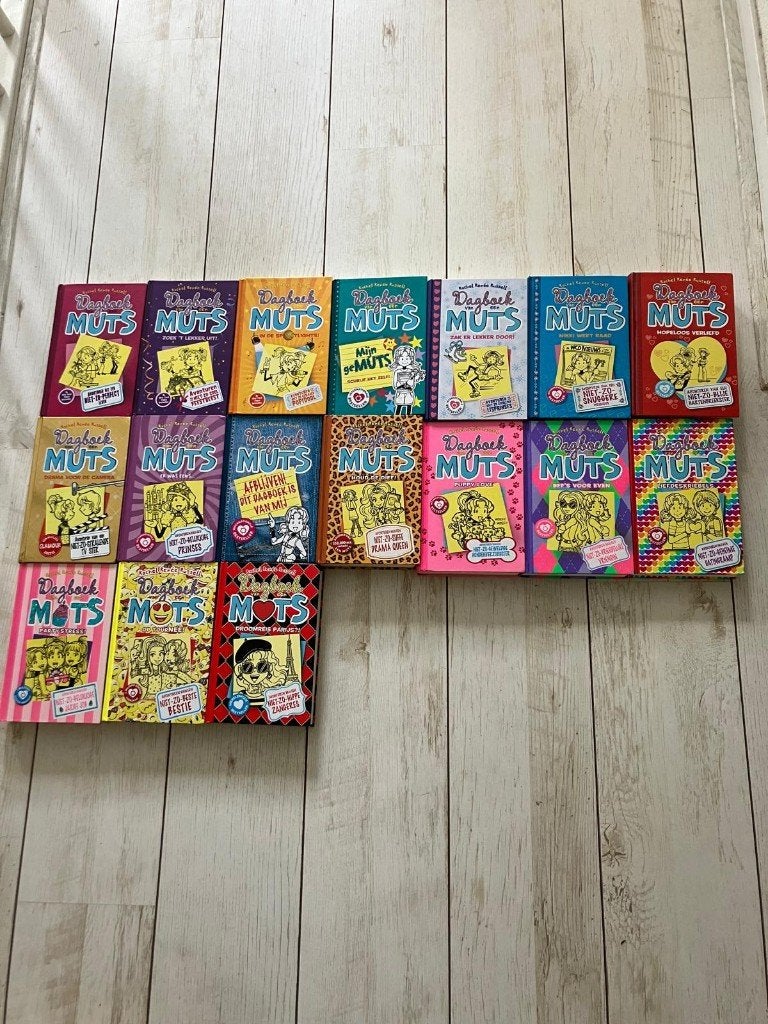 Dagboek van een muts(1 t/m 14 compleet), Ophalen of Verzenden, Zo goed als nieuw, Rachel Renée Russell, Fictie