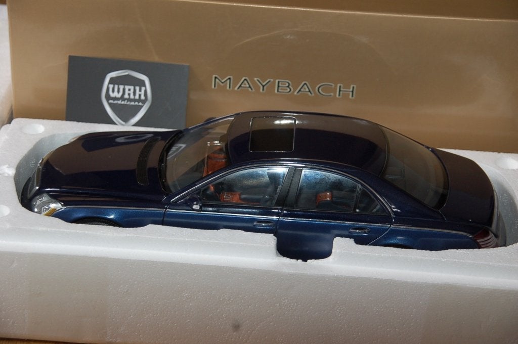 1:18 MAYBACH 57 dblue/blue Autoart dealer ed WRH, Verzenden, Zo goed als nieuw, Bburago
