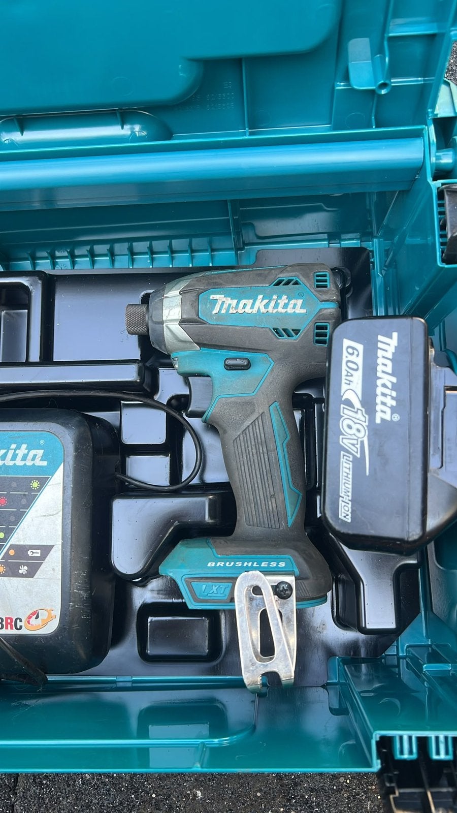 Makita DTD153 18V Brushless Slagmoersleutel met Accu en Lade, Ophalen, 600 watt of meer, Variabele snelheid, Zo goed als nieuw