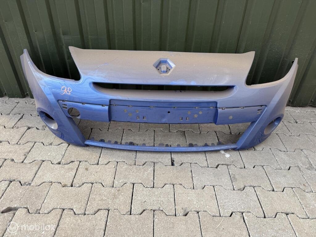 Voorbumper renault clio lll 8200799935 Origineel, Auto-onderdelen, Gebruikt, Voor, Ophalen of Verzenden, Bumper