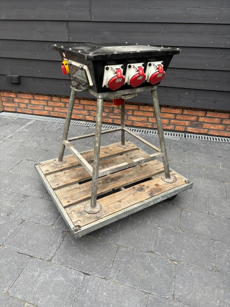 63 Amp Bouwstroomkast - Stroomverdeelkast. Gekeurd, Doe-het-zelf en Verbouw, Elektra en Kabels, Ophalen, Hateha Multipower, Gebruikt