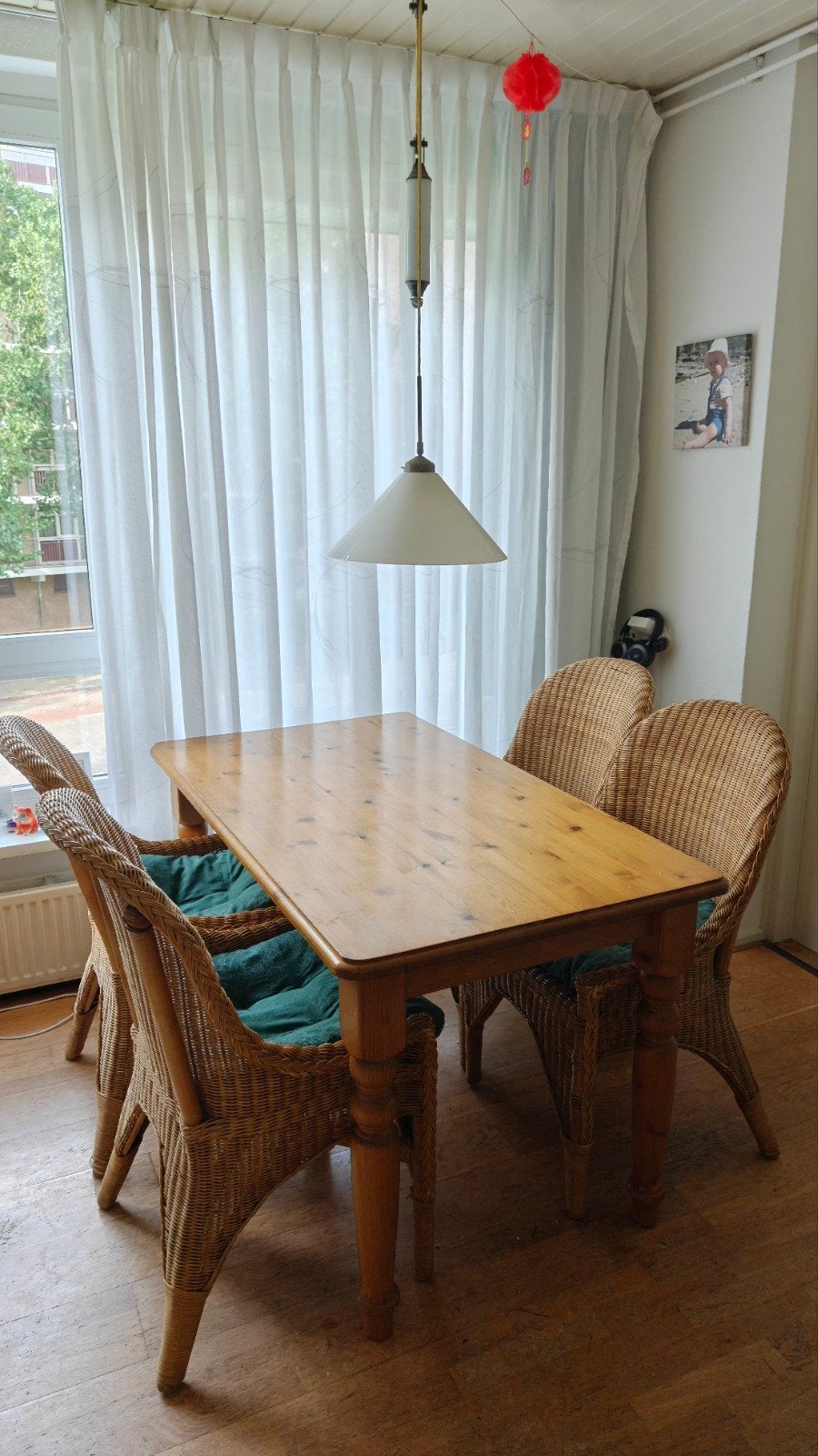 Eettafel met 4 rotan stoelen, Ophalen, Gebruikt, Overige materialen, 100 tot 150 cm