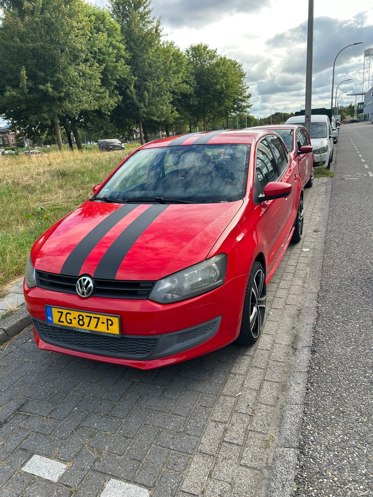 Volkswagen Polo 1.2 2012 rood, Auto's, Voorwielaandrijving, 967 kg, 40 €/maand, 1198 cc