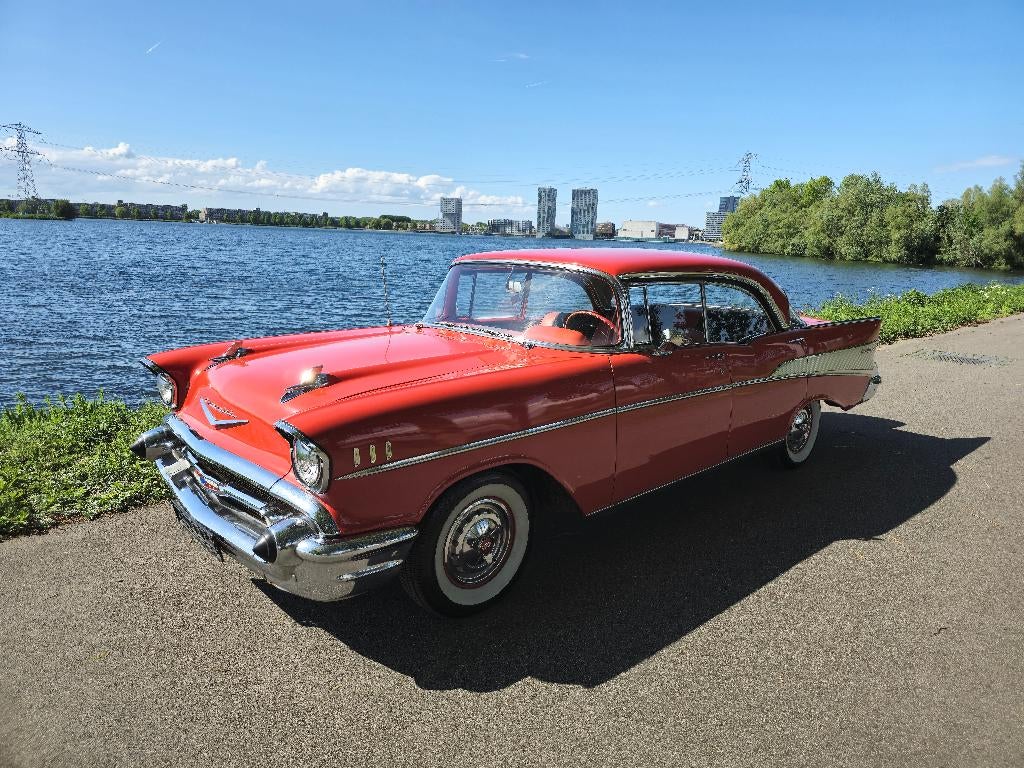 Chevrolet Bel Air 1957, Automaat, Achterwielaandrijving, Leder en Stof, Radio