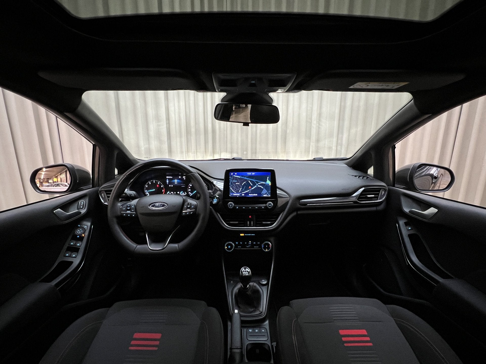 Ford Fiesta 1.0 EcoBoost Hybrid ST-Line *Panoramadak* OrgNL!, Voorwielaandrijving, Gebruikt, 49 €/maand, Origineel Nederlands