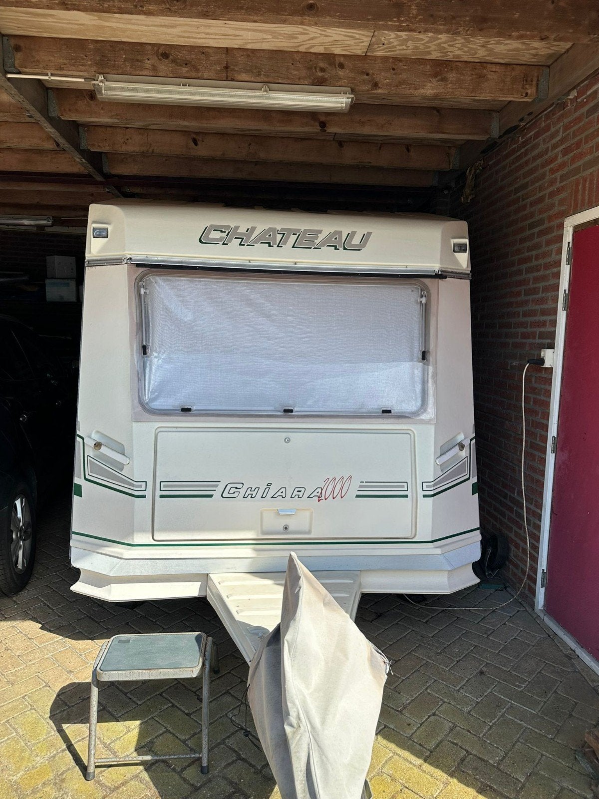Chateau Chiara 2000 - Compacte en complete caravan, Chateau, Rondzit, Particulier, Tot en met 4