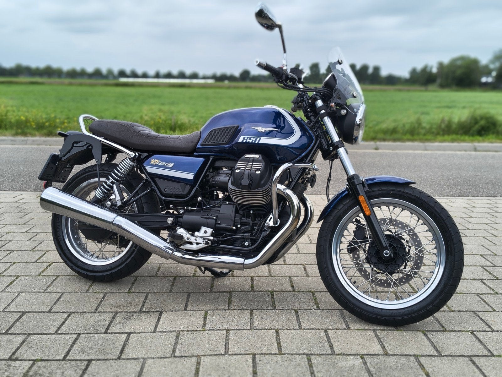 Moto Guzzi V7 850 Special 2022 euro 5 , slechts 13.700km, 853 cc, 2 cilinders, Occasion, Bedrijf