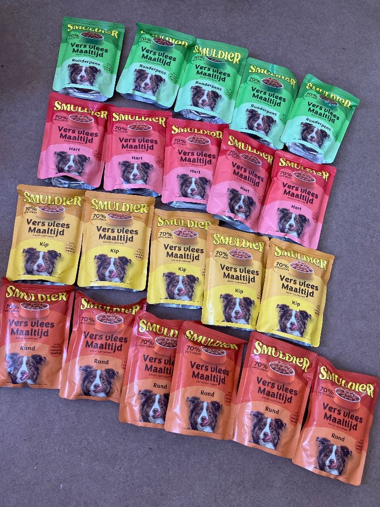 Smuldier vers vlees maaltijd 21 zakjes, Dieren en Toebehoren, Dierenvoeding, Ophalen of Verzenden, Hond