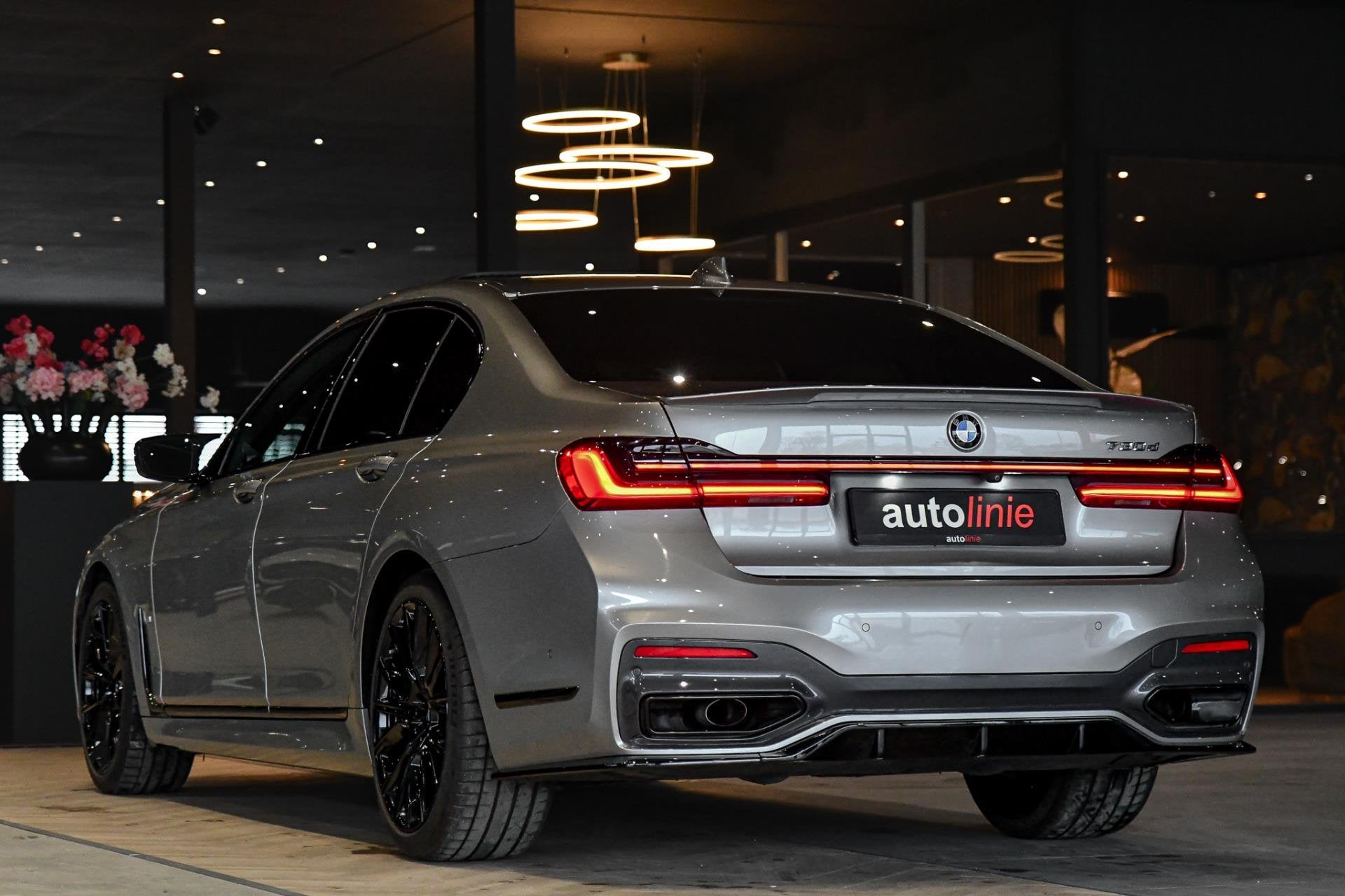 BMW 7-serie 730d M-Sport. Pano, Softclose, HUD, Luchtv, 360,, Auto's, Automaat, Dealer onderhouden, Gebruikt, Euro 6