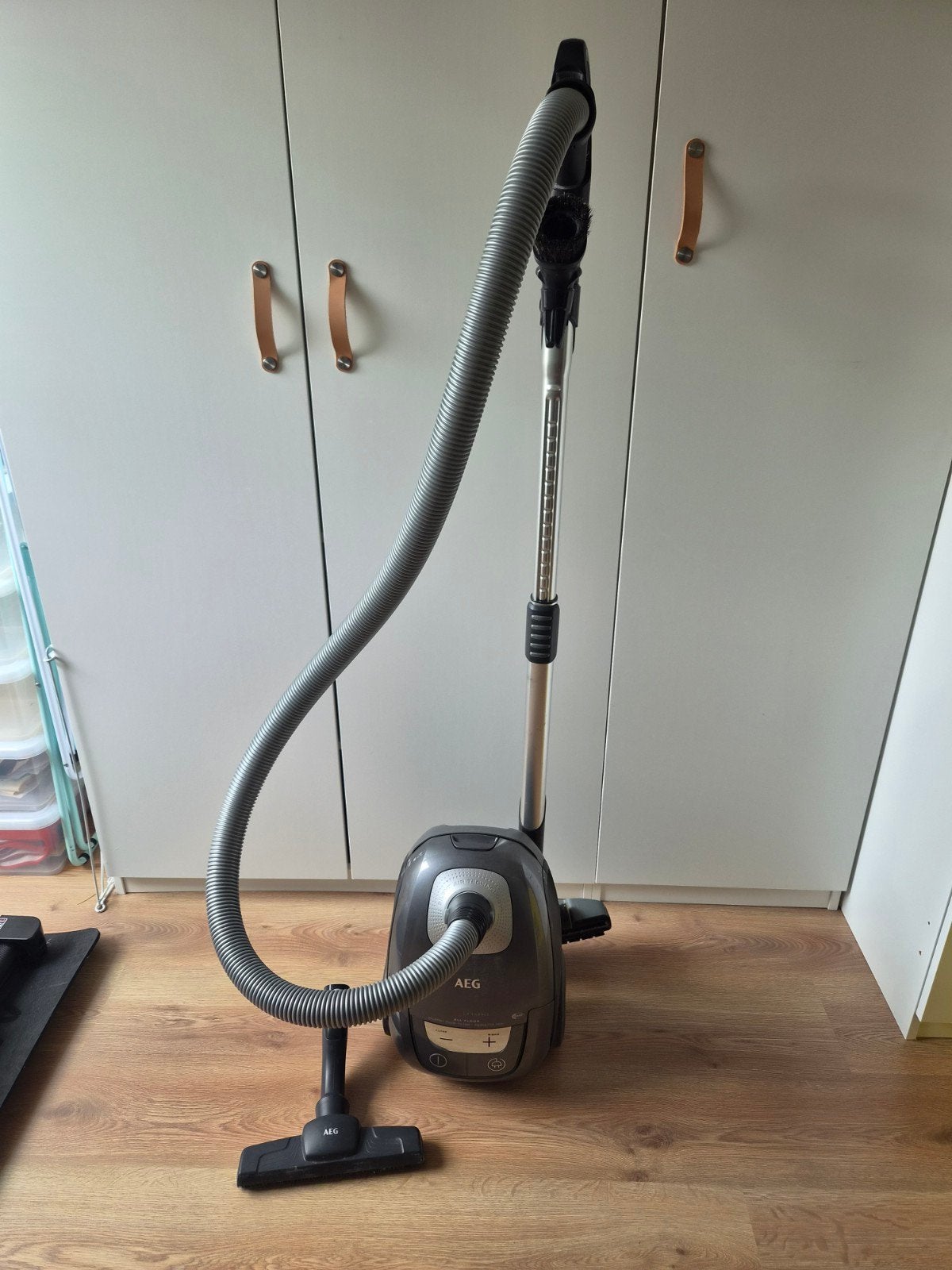 AEG stofzuiger, Inclusief accessoires, Gebruikt, Sledestofzuiger, AEG