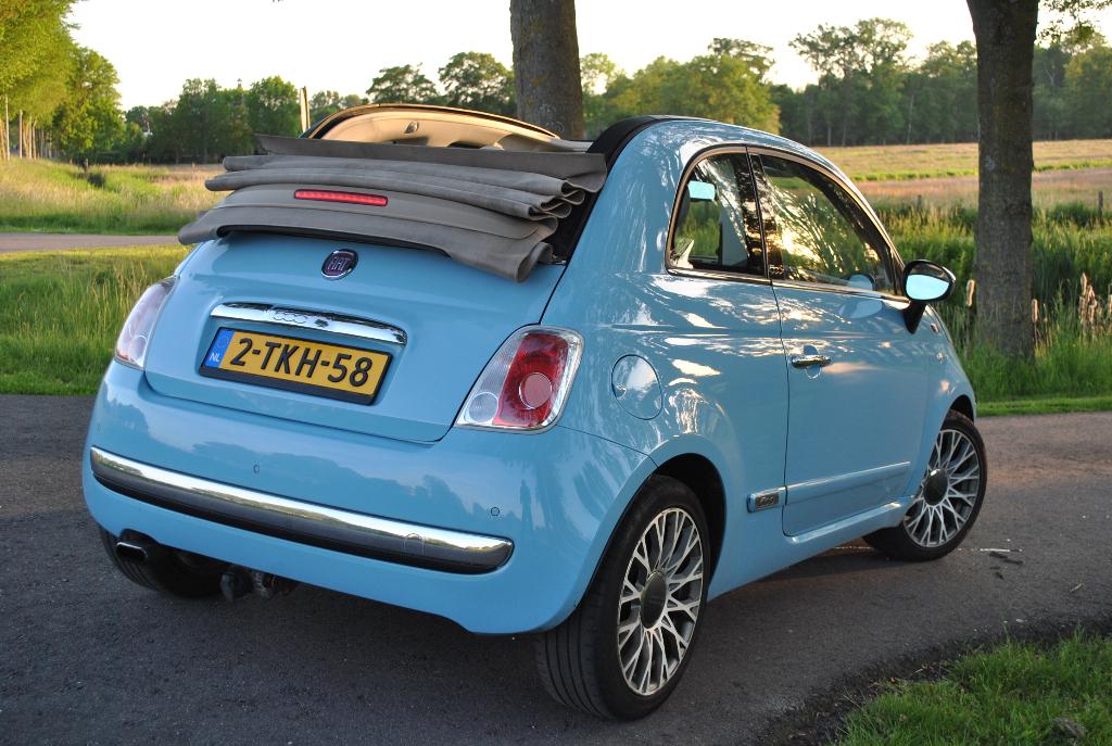 Fiat 500 Twinair Turbo 80pk Cabrio unieke kleurcombinatie, Auto's, Fiat, Bruin, Handgeschakeld, 26 km/l, Particulier
