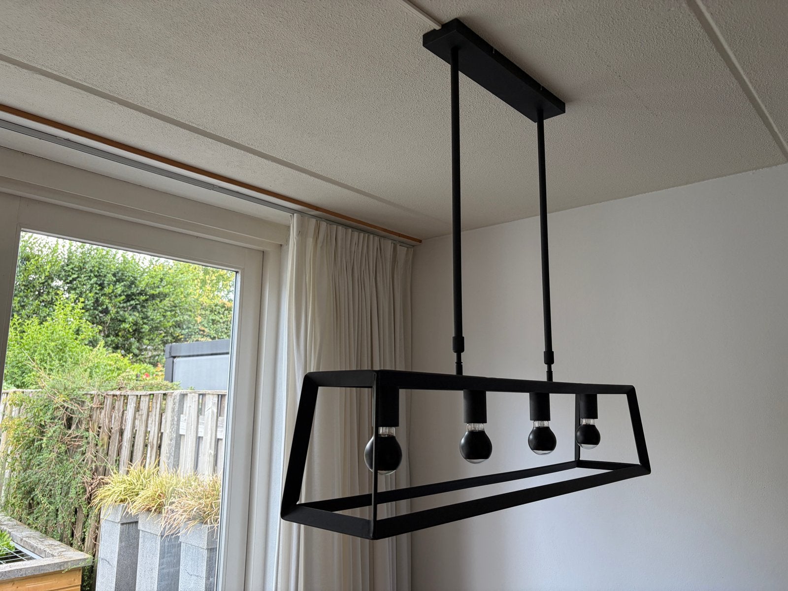 Moderne Zwarte Hanglamp met 4 Lichtpunten, Ophalen, Zo goed als nieuw, Metaal, E27 (groot)