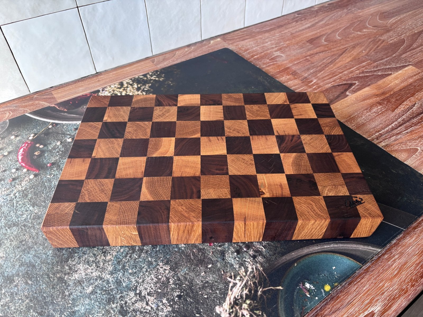 Handgemaakte snijplank van eiken- en walnoothout, Hout, Snij-/serveerplank, Nieuw, Ophalen of Verzenden