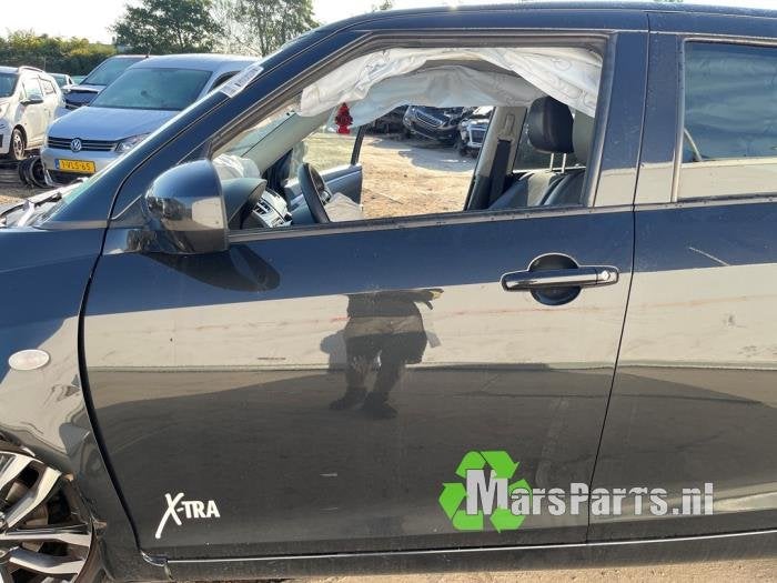 Portier 4Deurs links-voor van een Suzuki Swift, Gebruikt, -, Deur, -