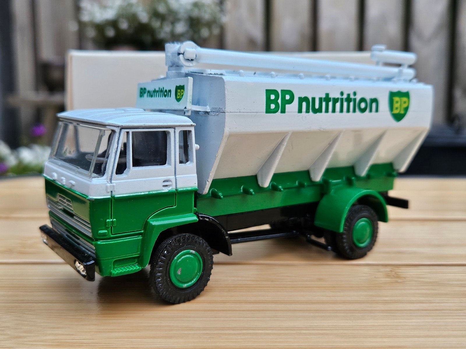 Lioncar Daf 2000 BP Nutrition 1:50 ovp, Ophalen of Verzenden, Zo goed als nieuw, Bus of Vrachtwagen, Lion Toys