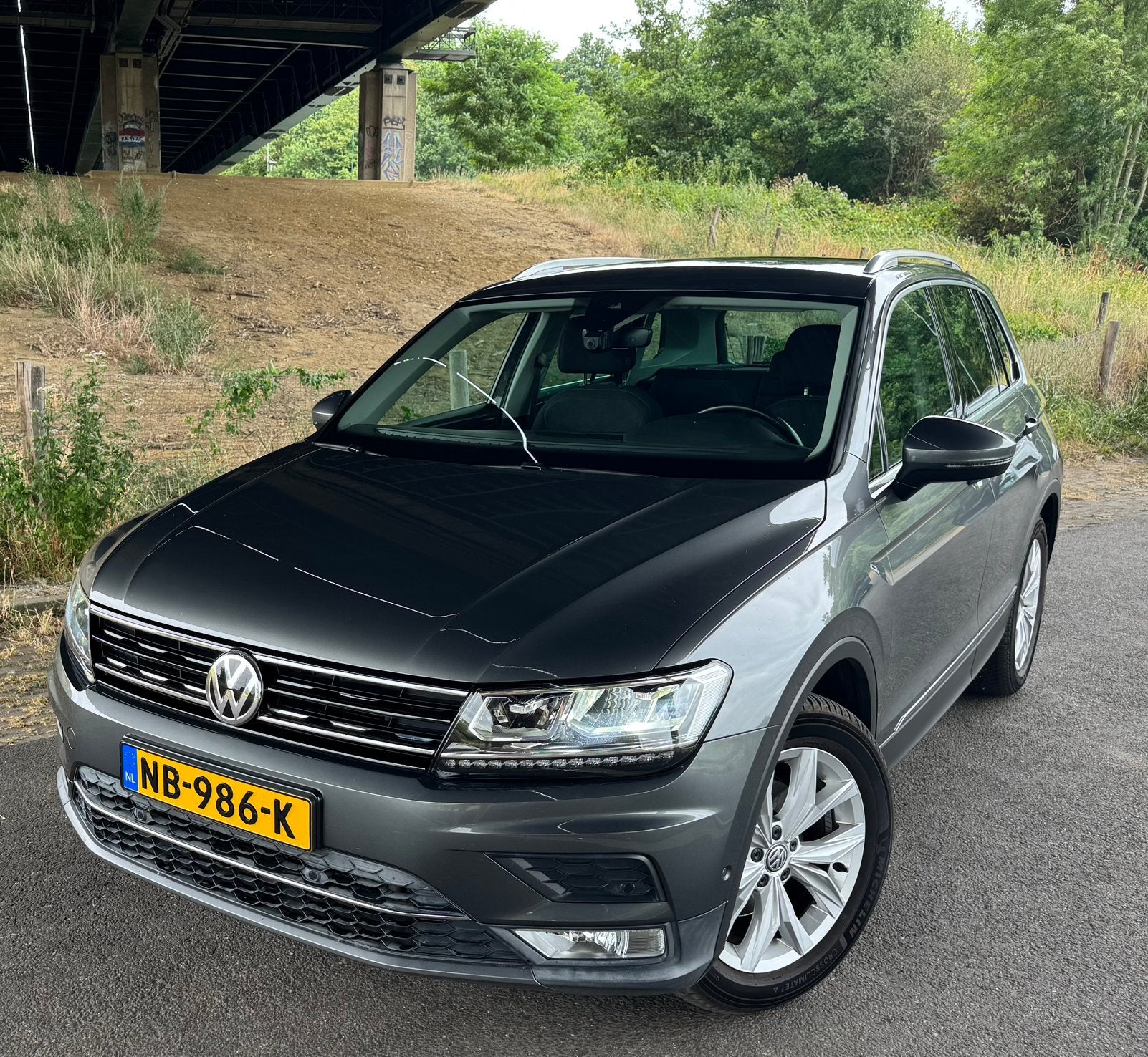 Volkswagen Tiguan 1.4 TSI 110KW/150PK 6DSG M16 2017 Grijs, Auto's, 1800 kg, Zwart, 4 cilinders, Origineel Nederlands