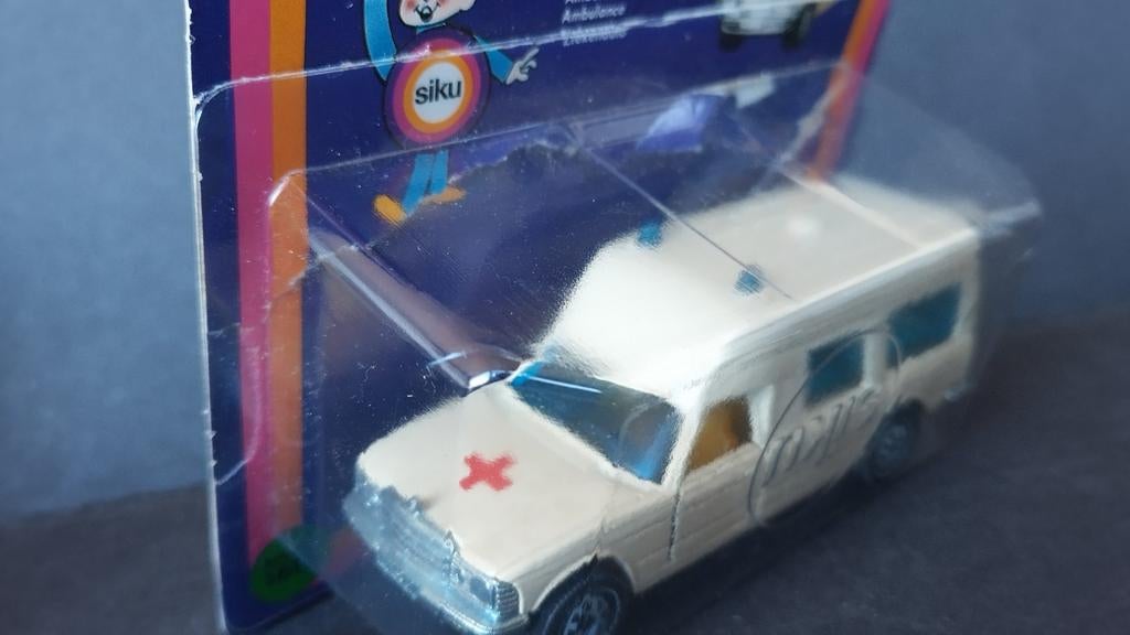 Mercedes Benz Binz Krankenwagen w123 1:55 Siku 1613 Pol, Auto, Verzenden, 5880 Lüdenscheid Germany, Zo goed als nieuw