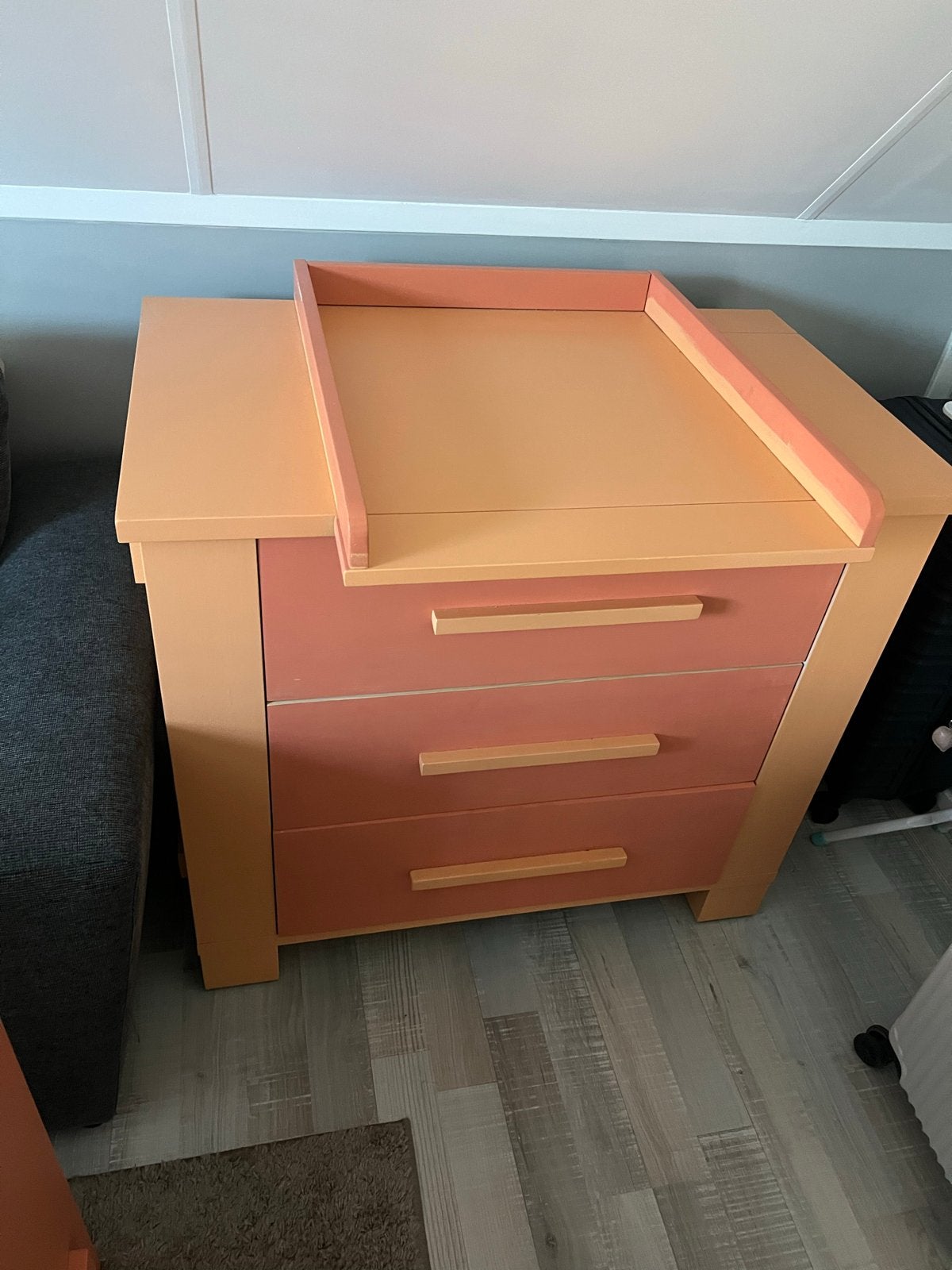 Commode met opstaande rand en babybedje, Ophalen, Gebruikt, 70 cm of meer, 100 cm of meer