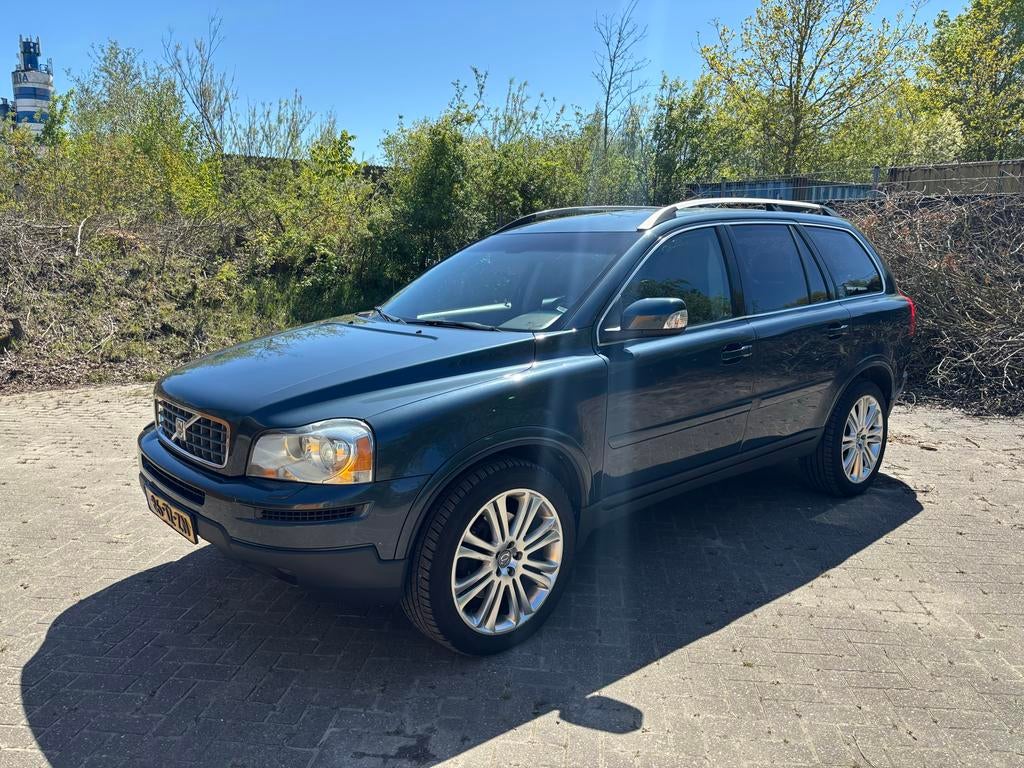 Volvo XC90 2.4 D5 7-SEATER YOUNGTIMER!!!, Zwart, 241 €/maand, Blauw, 7 stoelen