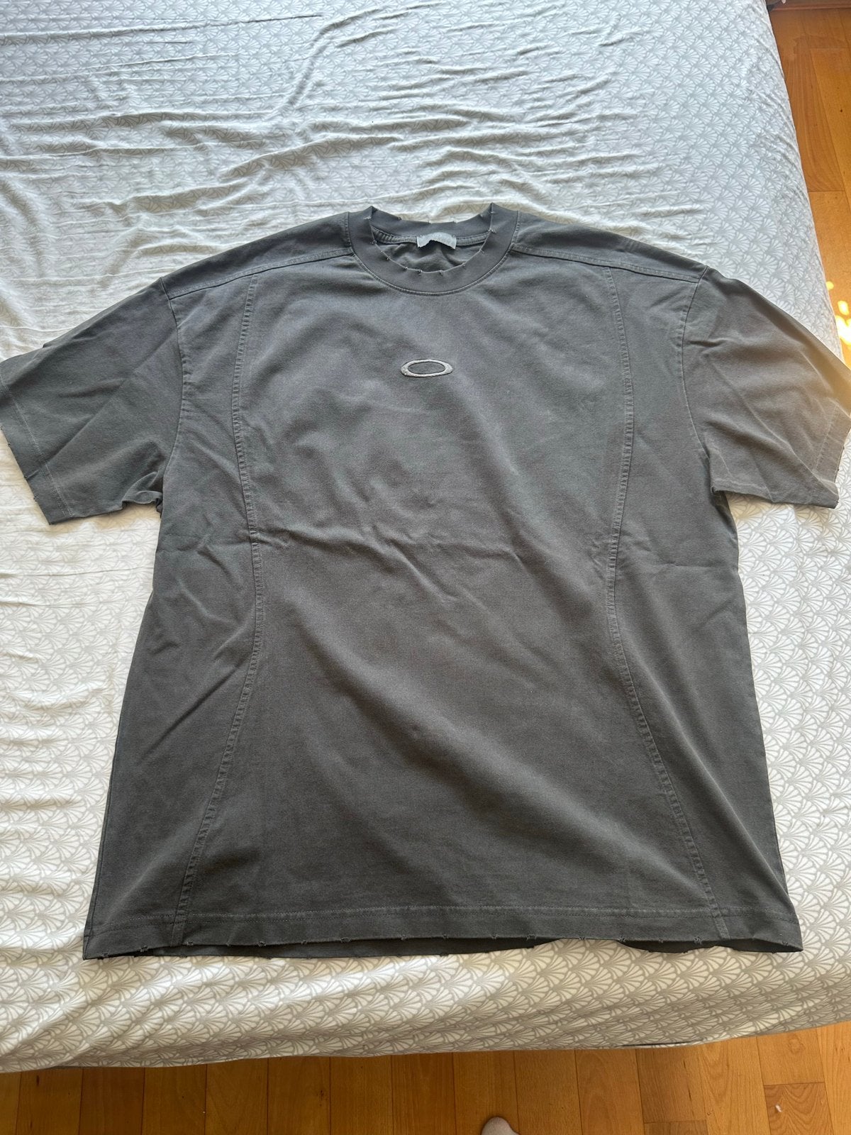 Oakley T-shirt - Grijs - Maat L, Ophalen of Verzenden, Zo goed als nieuw, Maat 52/54 (L), Grijs