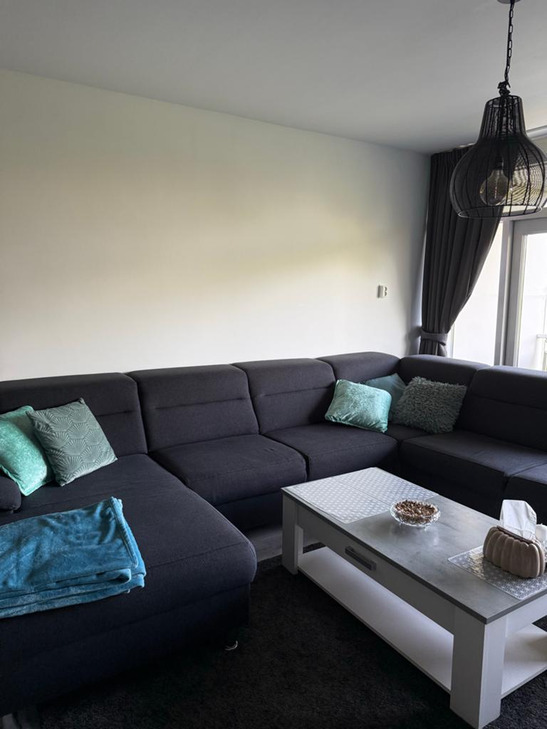 Grote donkergrijze hoekbank, zo goed als nieuw, Huis en Inrichting, Banken | Bankstellen, 250 tot 300 cm, 100 tot 125 cm, Hoekbank