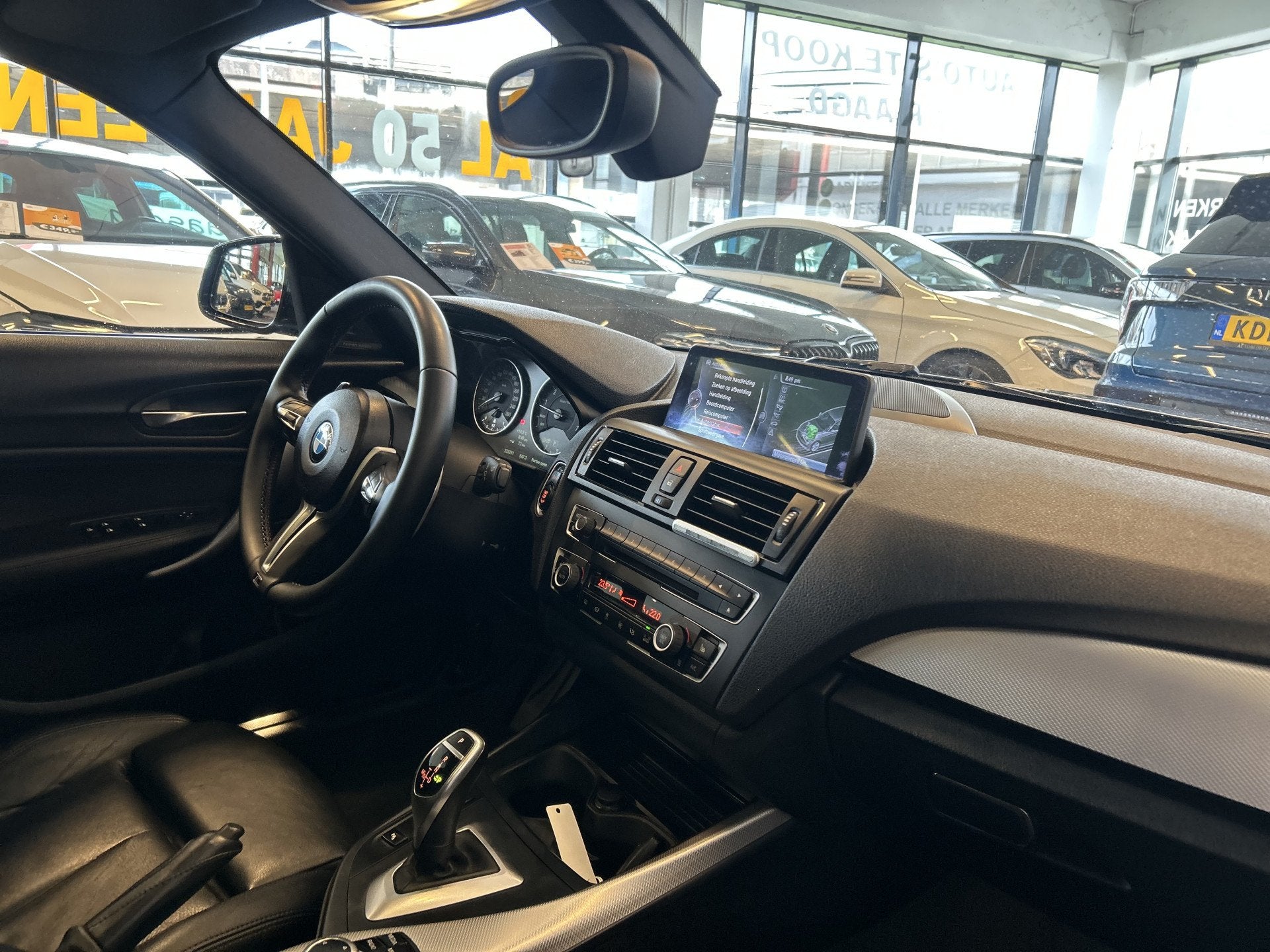 BMW 1-serie M135i xDrive High Executive 6 Cilinder | Panoram, Auto's, Euro 5, Gebruikt, Zwart, Met garantie (alle)