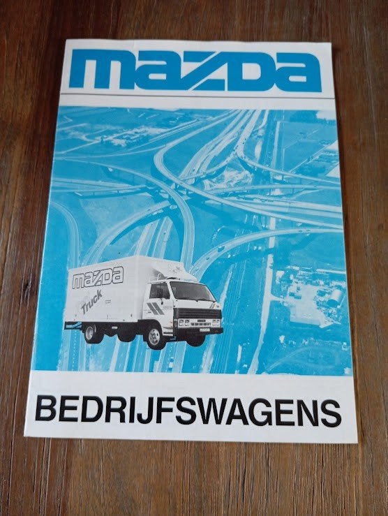 Mazda Bedrijfswagens 16 pag., Verzenden, Zo goed als nieuw, Mazda