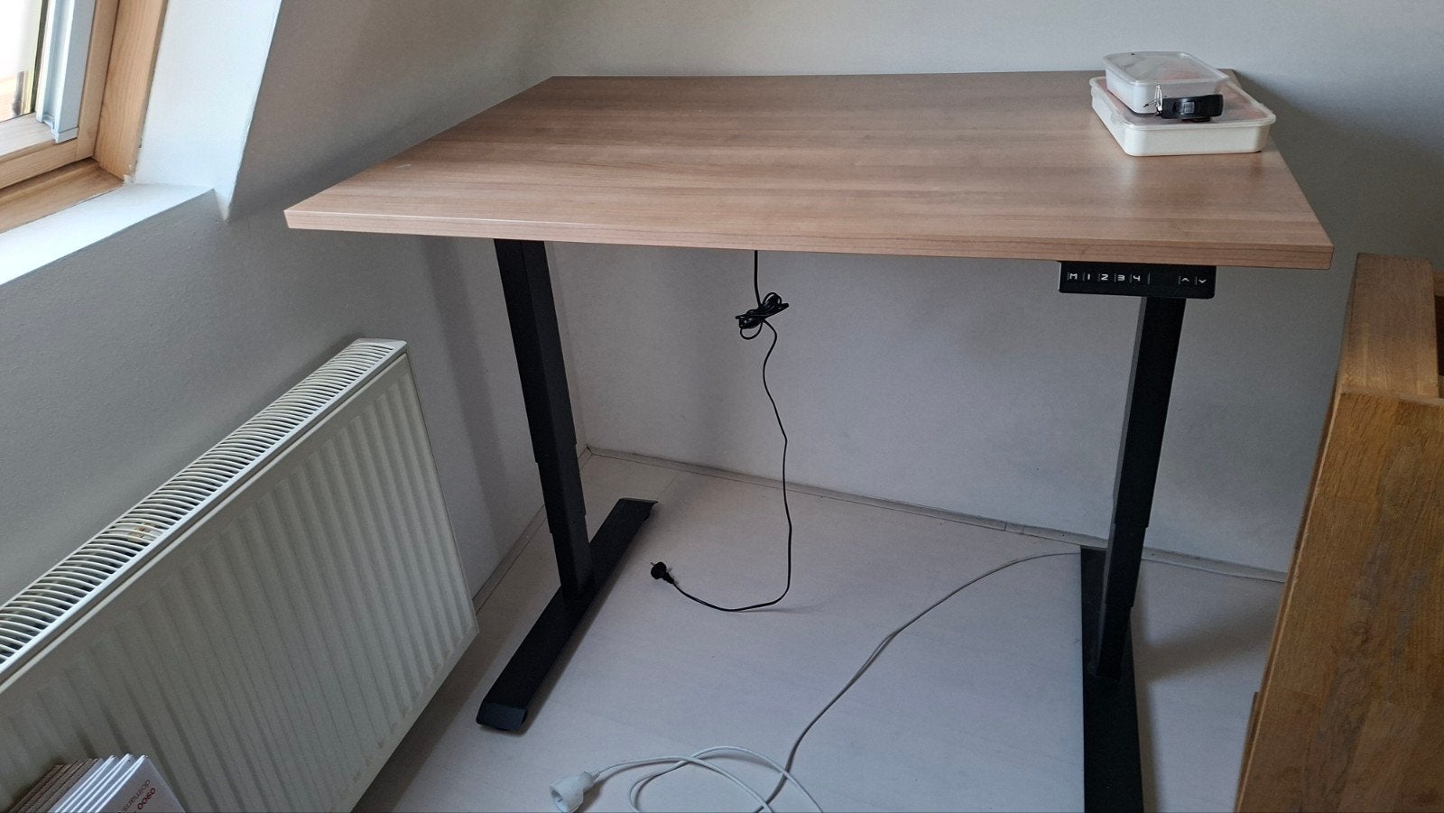 Elektrisch zit-sta bureau Aero - NEN-EN 527, Zit-sta bureau, Elektrisch, 120 cm, Ophalen of Verzenden