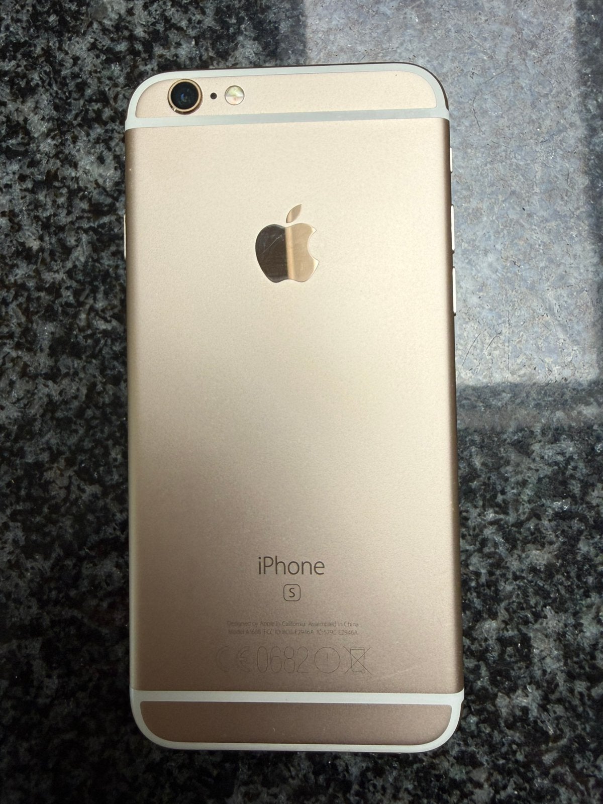 Apple iPhone 6s 16GB Gold | iOS 15.8.7 | Werkt goed, Gebruikt, 16 GB, Ophalen of Verzenden, Zonder simlock