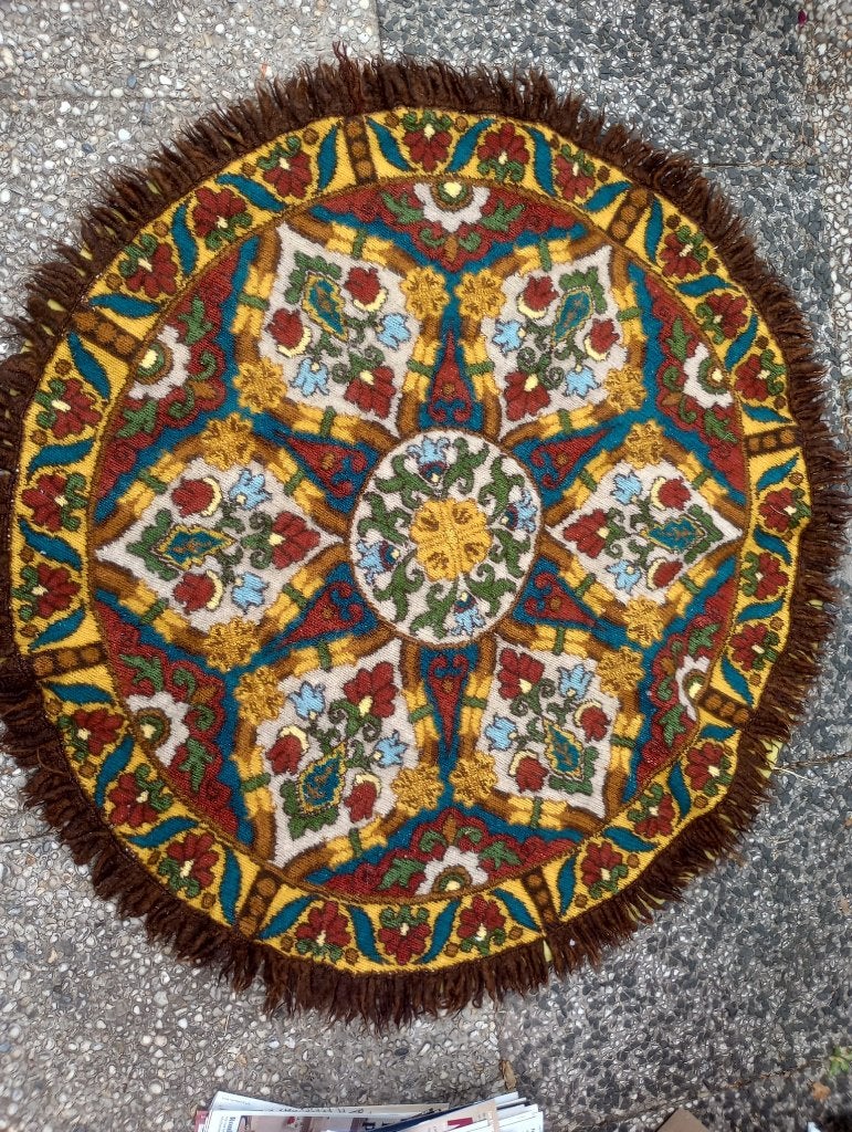 Retro tafelkleed met franjes, Gebruikt, Rond, Ophalen of Verzenden, 100 tot 150 cm