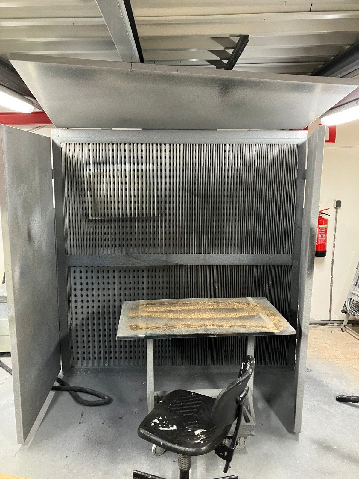 AFS AWD 2000 spuitcabine / afzuigwand met filterinstallatie, Ophalen