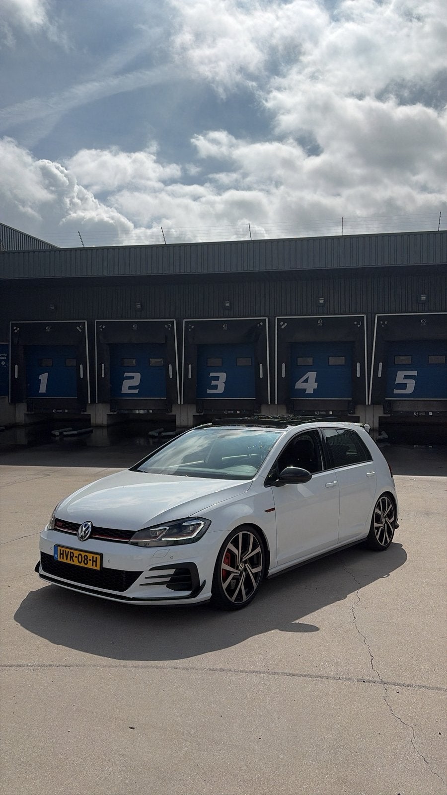 Volkswagen Golf 2.0 TSI GTI Performance PANO Nap LED 2020, Auto's, Zwart, Leder en Stof, Wit, Dealer onderhouden