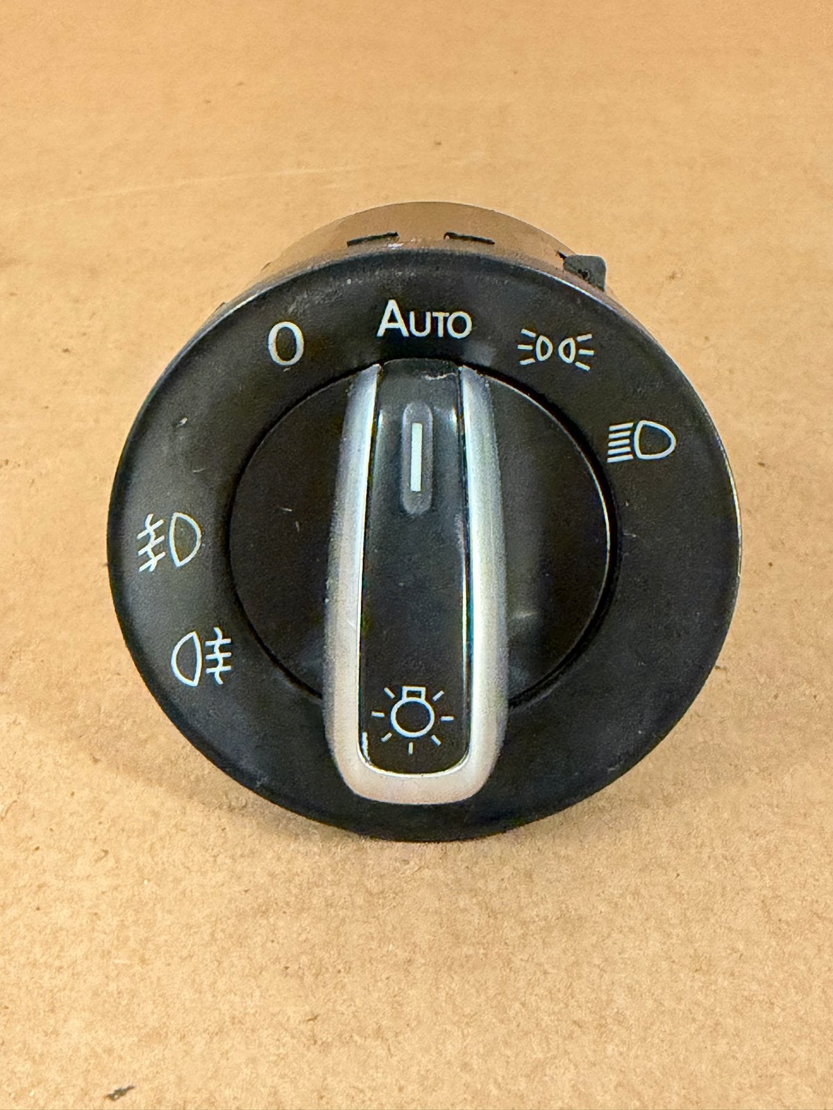 Lichtschakelaar VW Golf 7 Passat B8 Tiguan 5ND941431B, Ophalen of Verzenden, Gebruikt, Volkswagen