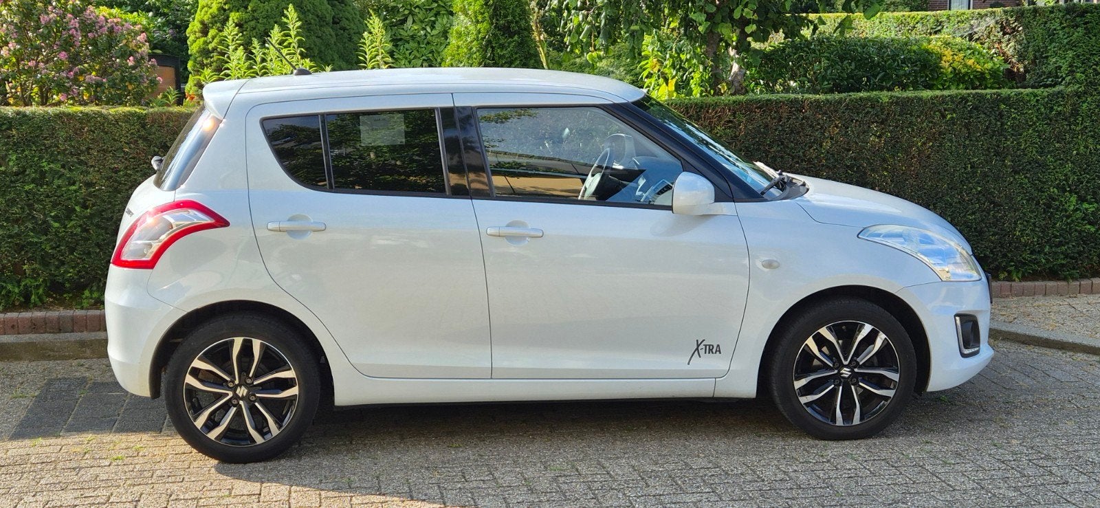 Suzuki Swift 1.2 5-D 2016 Wit, Auto's, Suzuki, Particulier, Swift, Benzine, Hatchback, Handgeschakeld, Geïmporteerd, Wit, Voorwielaandrijving