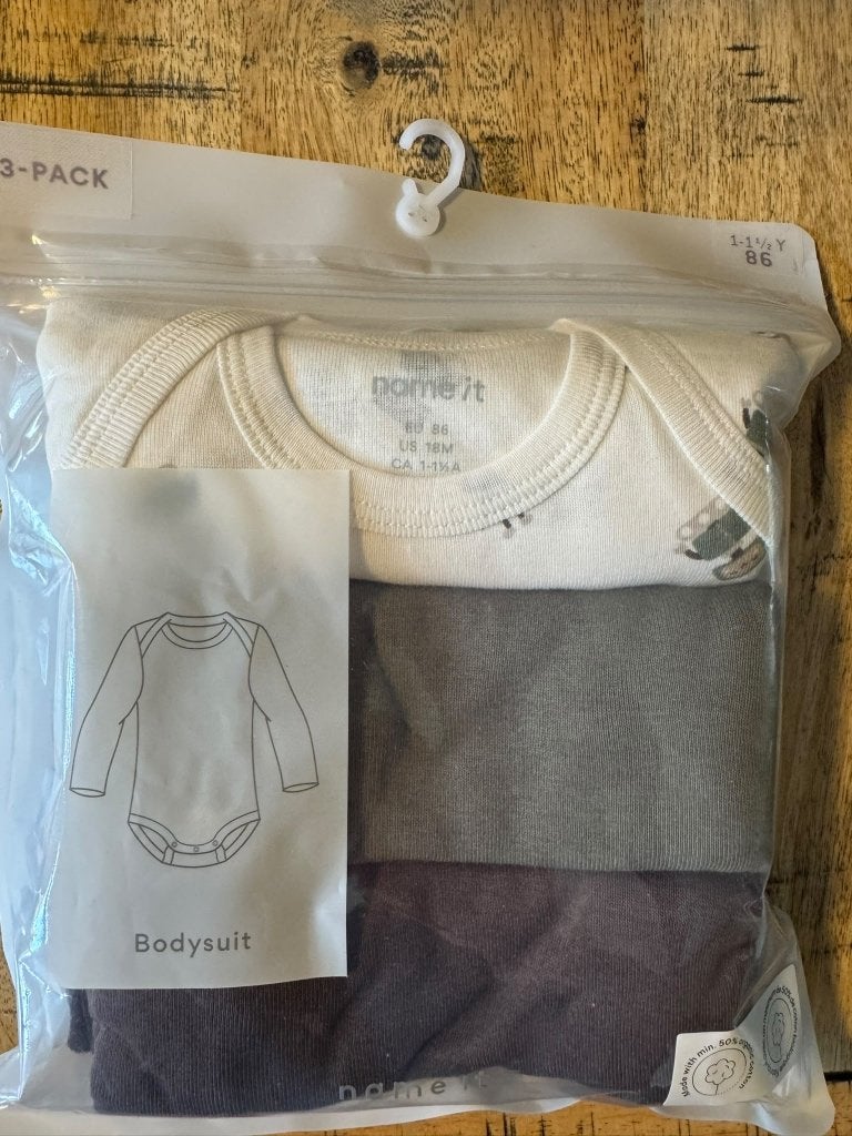 baby bundle, rompers, rattles, Ophalen, Nieuw, Maat 86