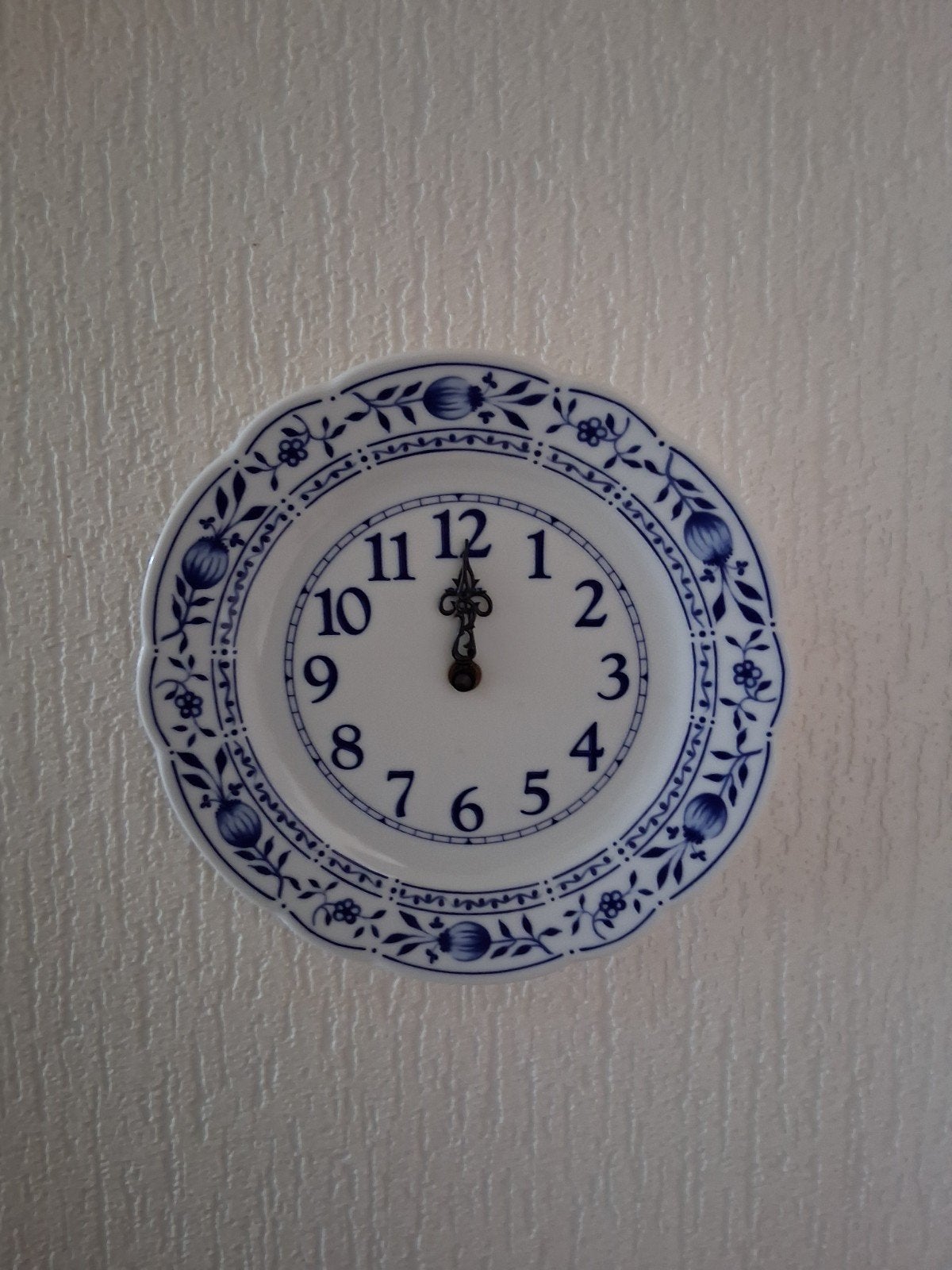Wandklok Zwiebelmuster porselein - Junghans Quartz, Ophalen of Verzenden