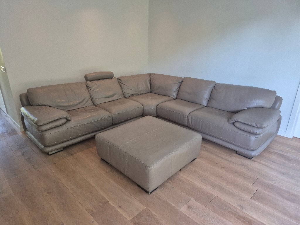 Mooie Chateau d'Aix hoekbank taupe leer gratis afhalen, Ophalen, Gebruikt, Hoekbank, 300 cm of meer