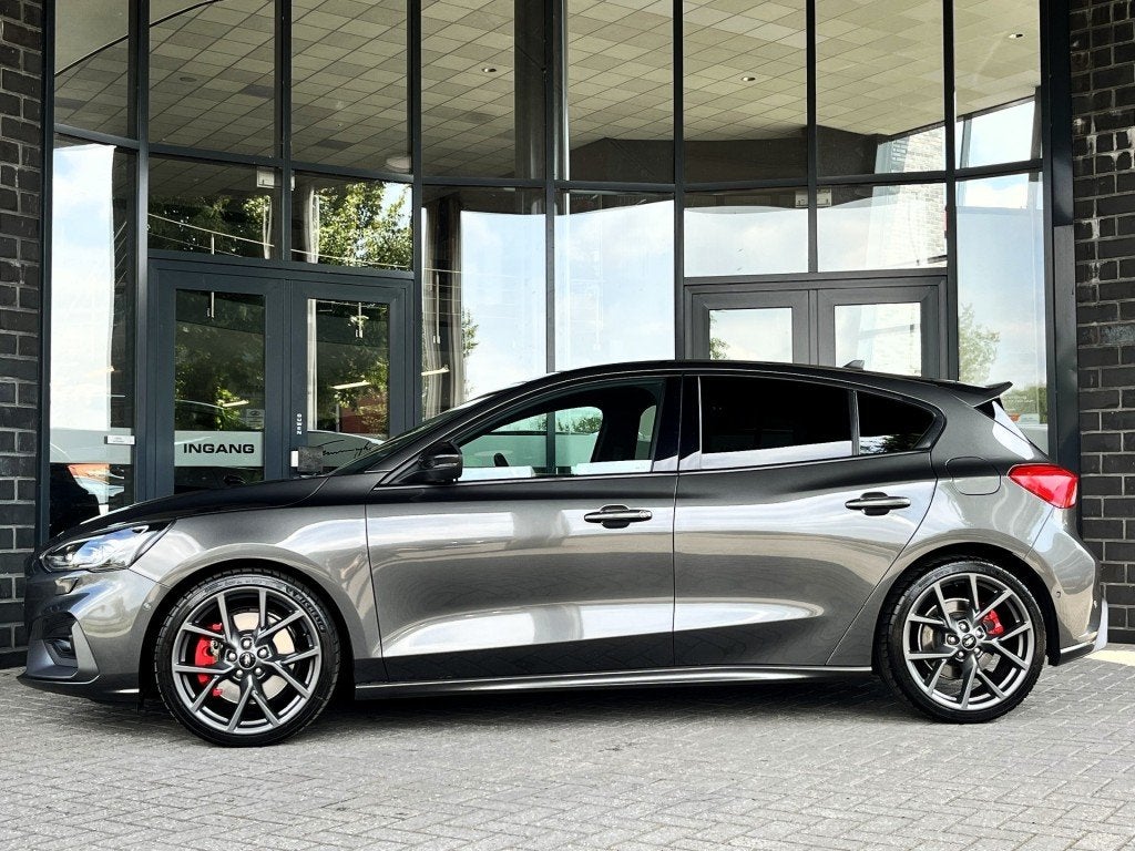 Ford FOCUS 2.3 ECOBOOST ST-3 AD. CRUISE - STUURVERW. - CAMER, Focus, Gebruikt, Euro 6, 4 cilinders