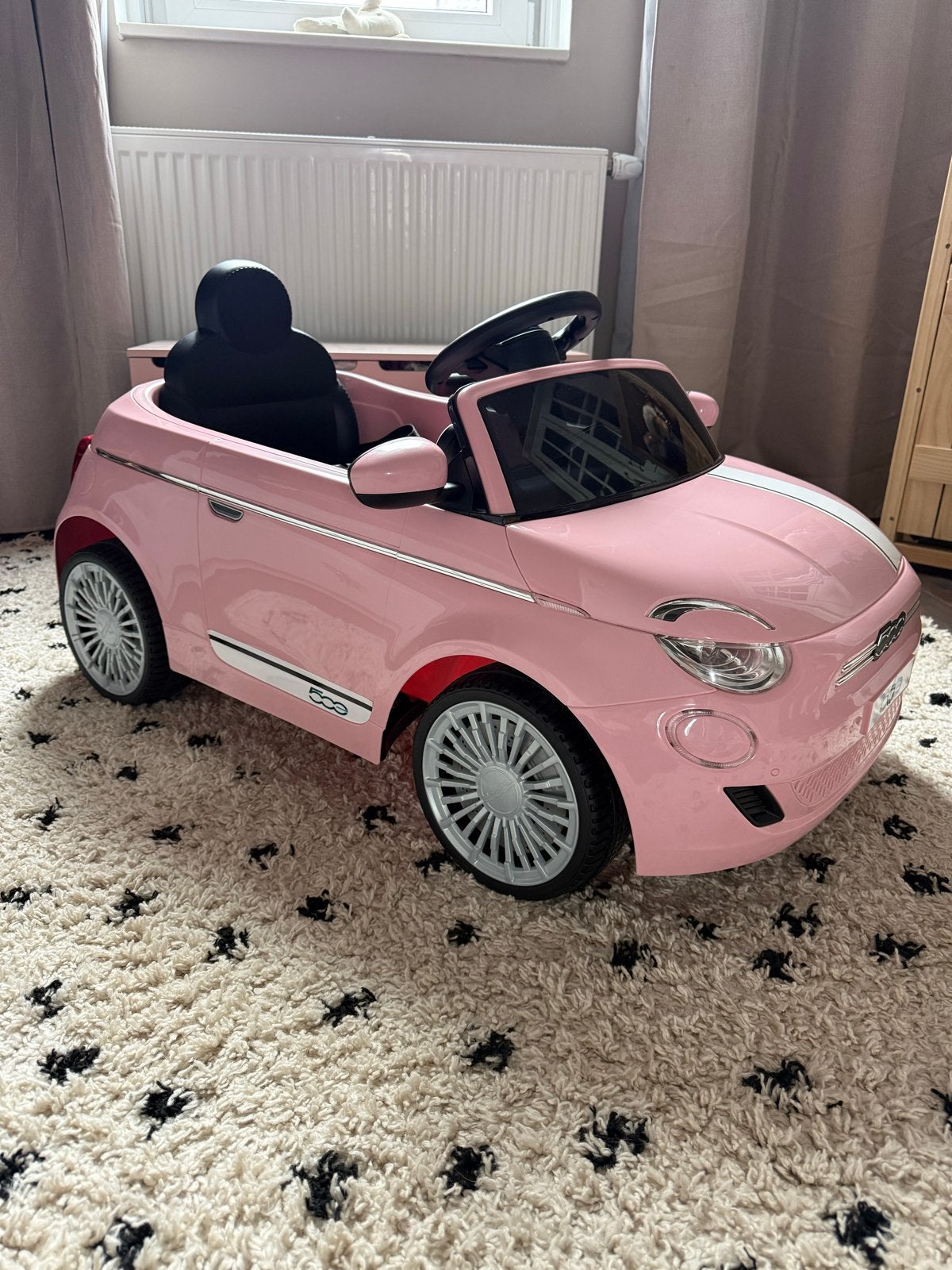 Roze Fiat 500 elektrische kinderauto, Zo goed als nieuw
