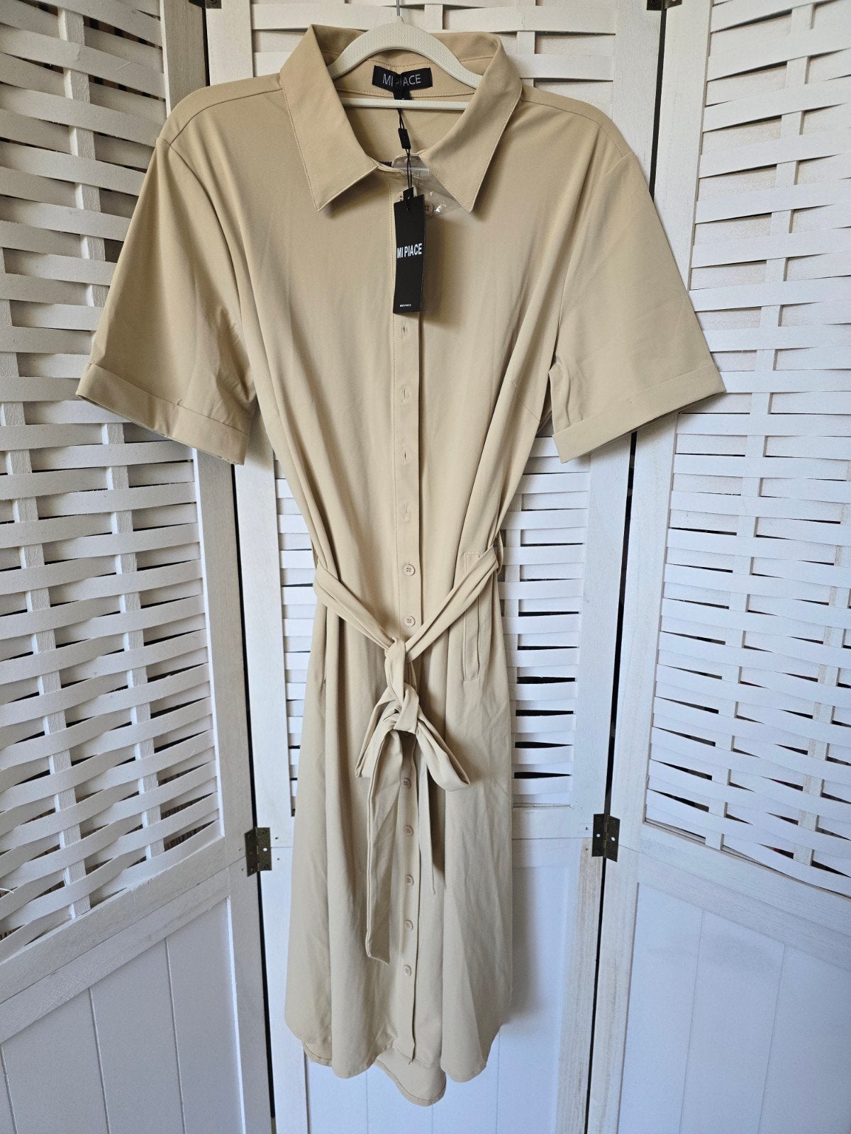 Nieuw mi piace travel L jurk zand kraag, Ophalen of Verzenden, Nieuw, Beige, Onder de knie