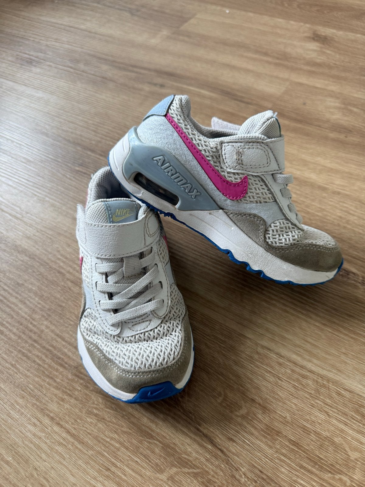 Nike Air Max sneakers voor meisjes - Maat 28.5, Ophalen of Verzenden, Gebruikt, Meisje, Sportschoenen