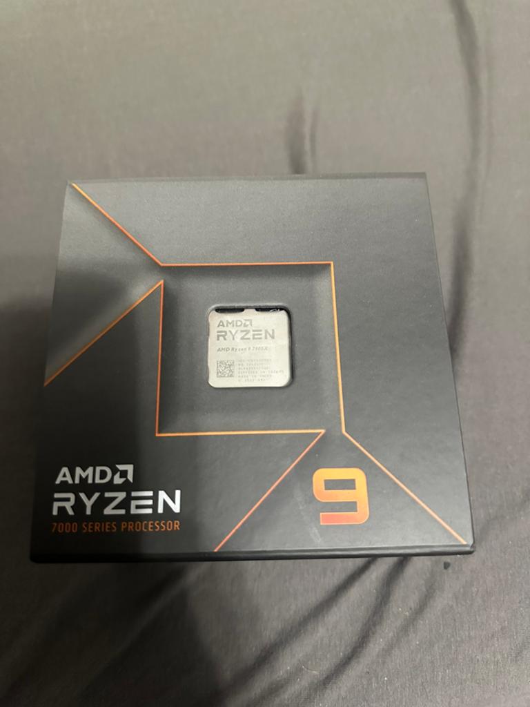 AMD Ryzen 9 7900X in doos. Niet overclocked, Computers en Software, Processors, Ophalen of Verzenden, Zo goed als nieuw, 12-core