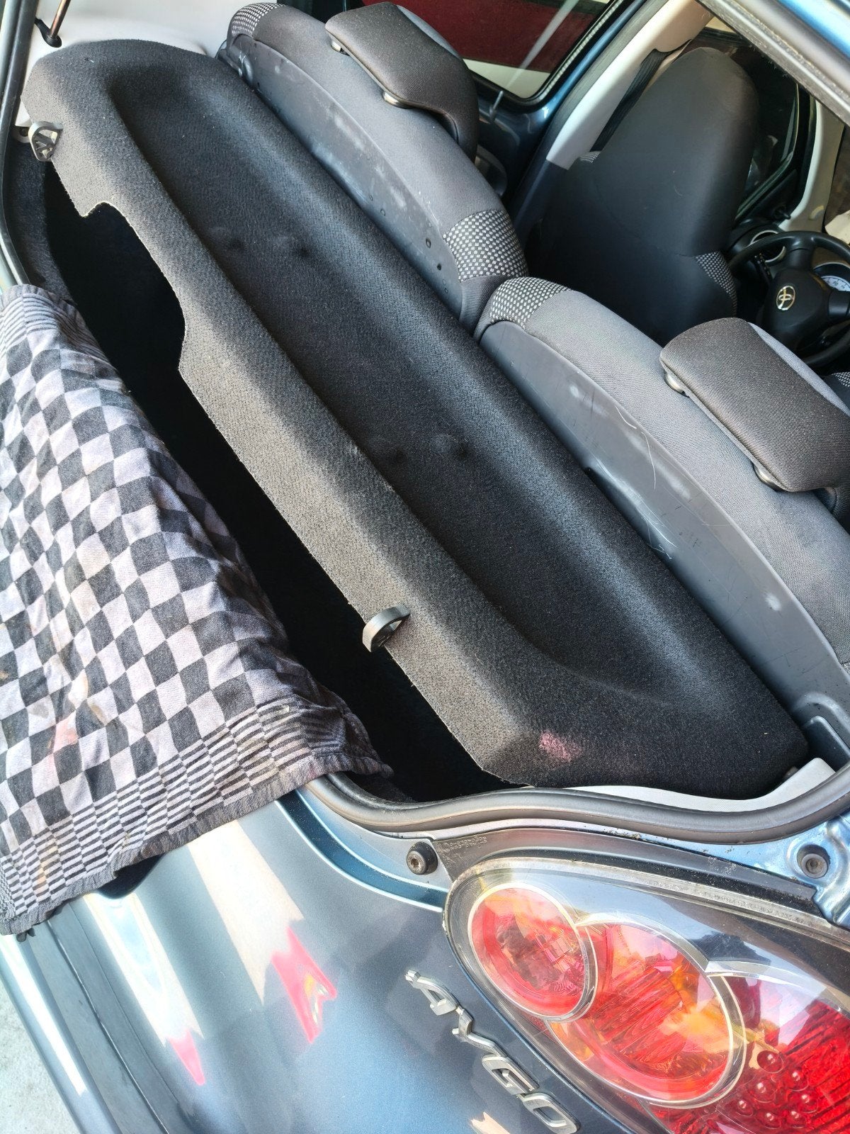Hoedenplank Toyota Aygo - Gebruikt, Auto-onderdelen, Carrosserie en Plaatwerk, Gebruikt, Ophalen of Verzenden, Spatbord, Toyota