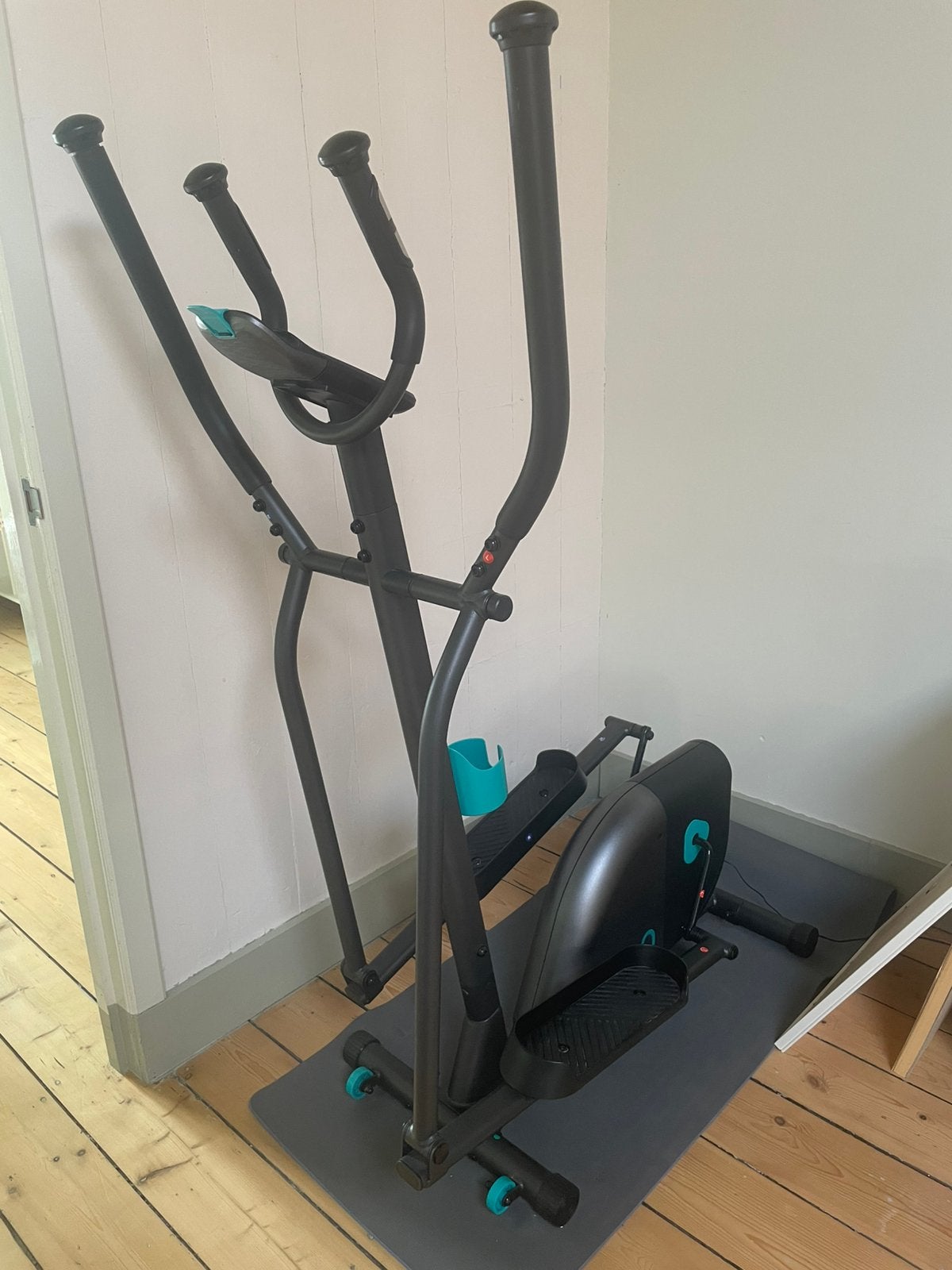 Cross trainer from Decathlon - needs repairs, Ophalen, Overige materialen, Gebruikt, Crosstrainer